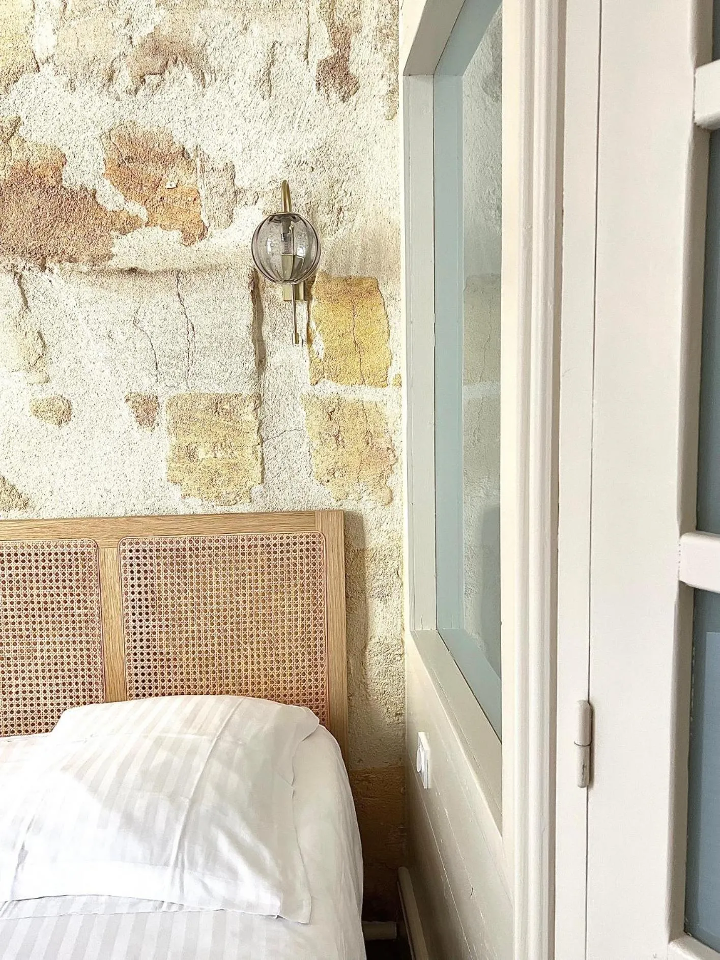 Bed in Hôtel La Tour Intendance