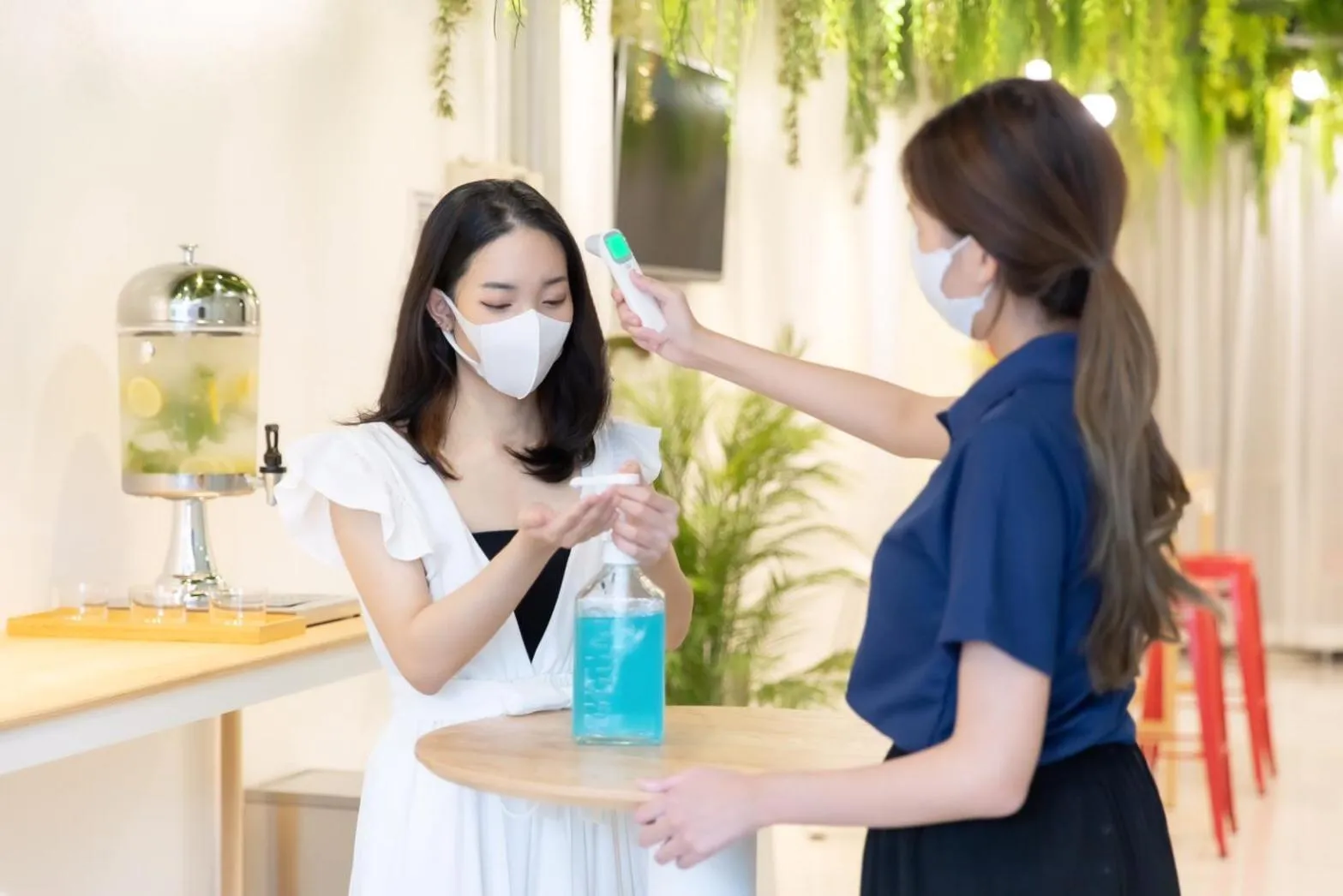 Spa and wellness centre/facilities in 128 room and massage