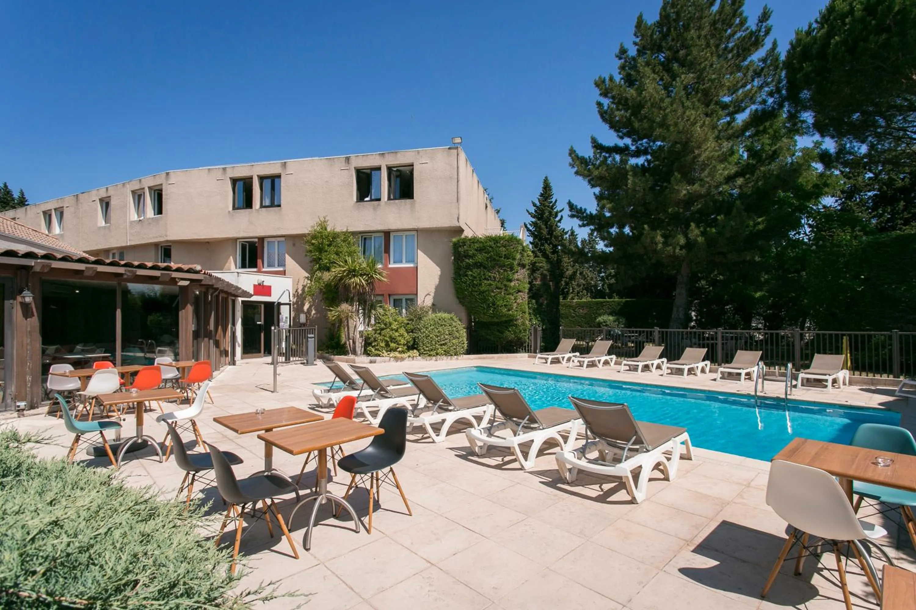 Patio in ibis Avignon Sud