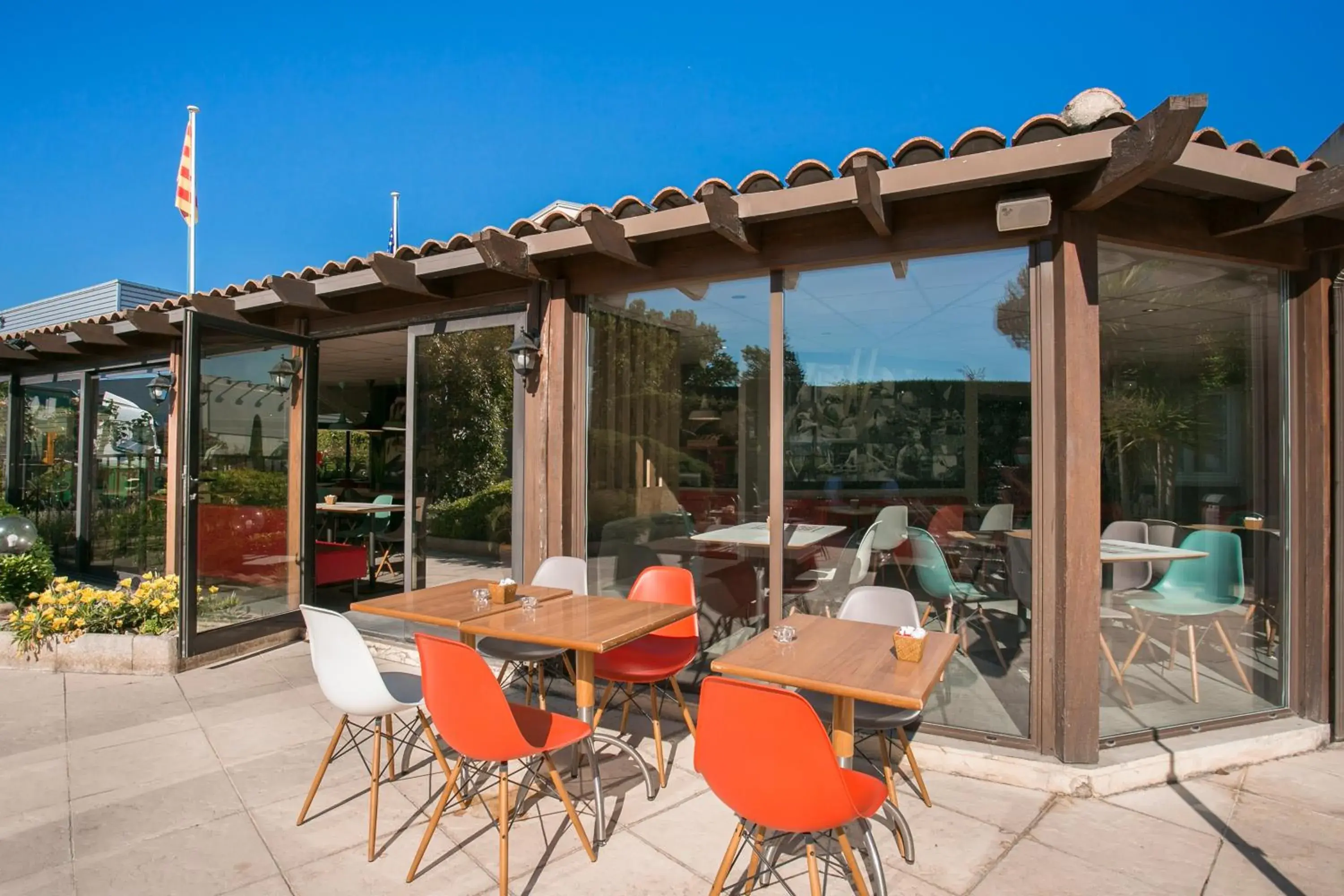 Restaurant/places to eat in ibis Avignon Sud Restaurant/places to eat in ibis Avignon Sud