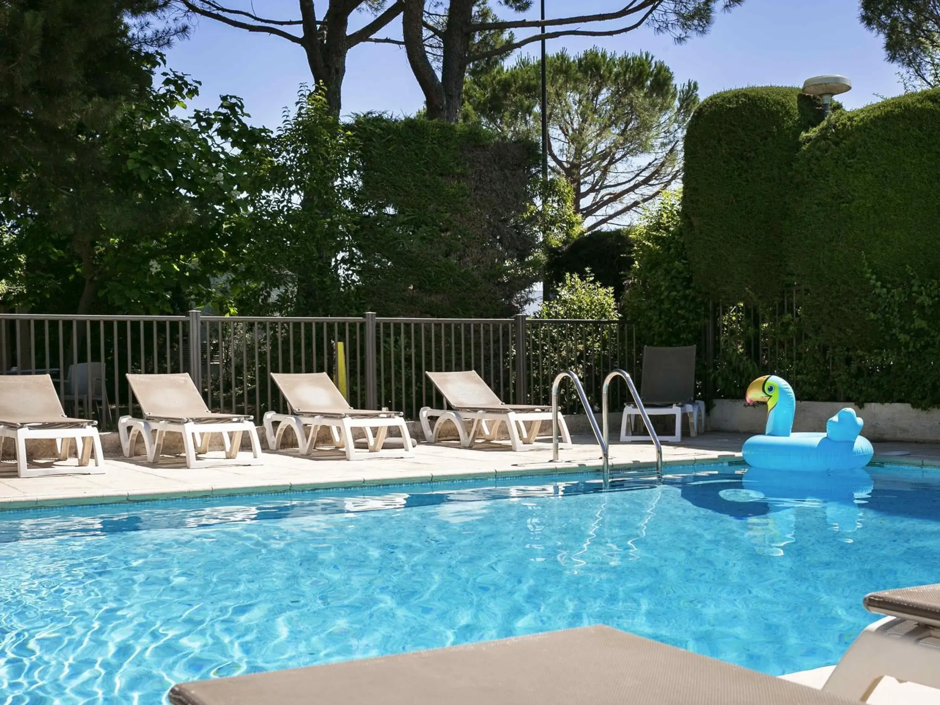 Pool view in ibis Avignon Sud Pool view in ibis Avignon Sud