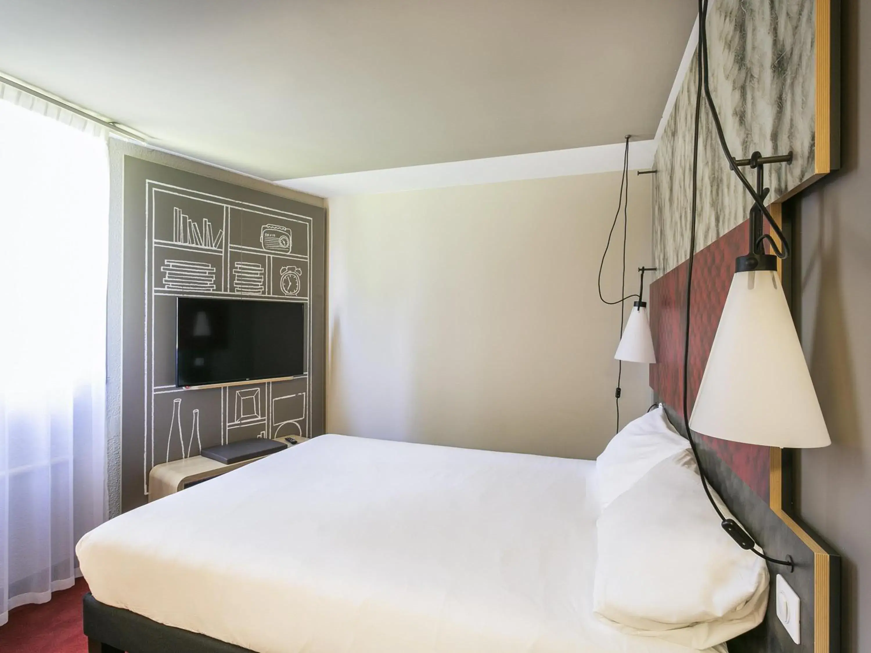 Bedroom, Bed in ibis Avignon Sud Bedroom, Bed in ibis Avignon Sud