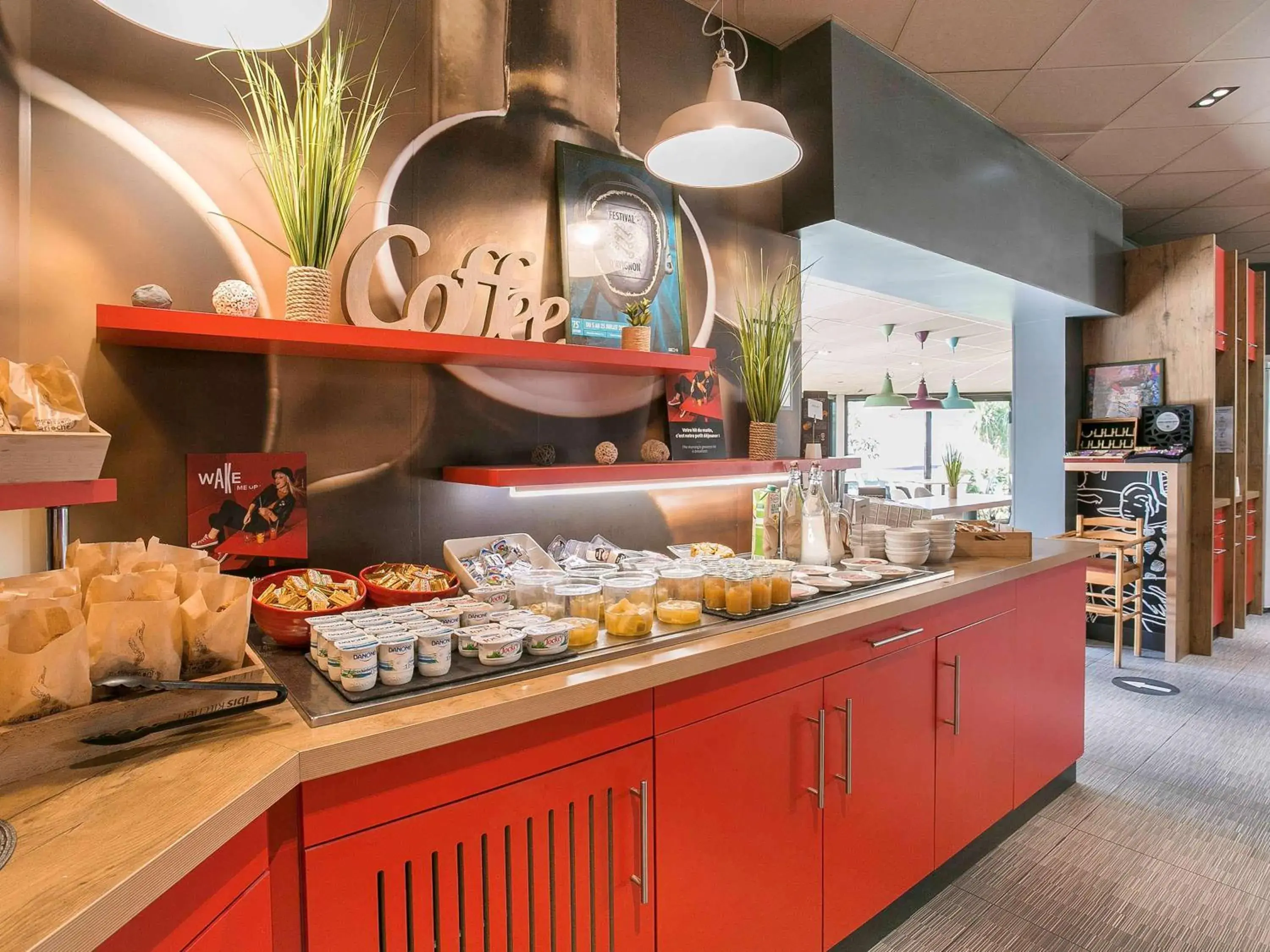Restaurant/places to eat in ibis Avignon Sud Restaurant/places to eat in ibis Avignon Sud
