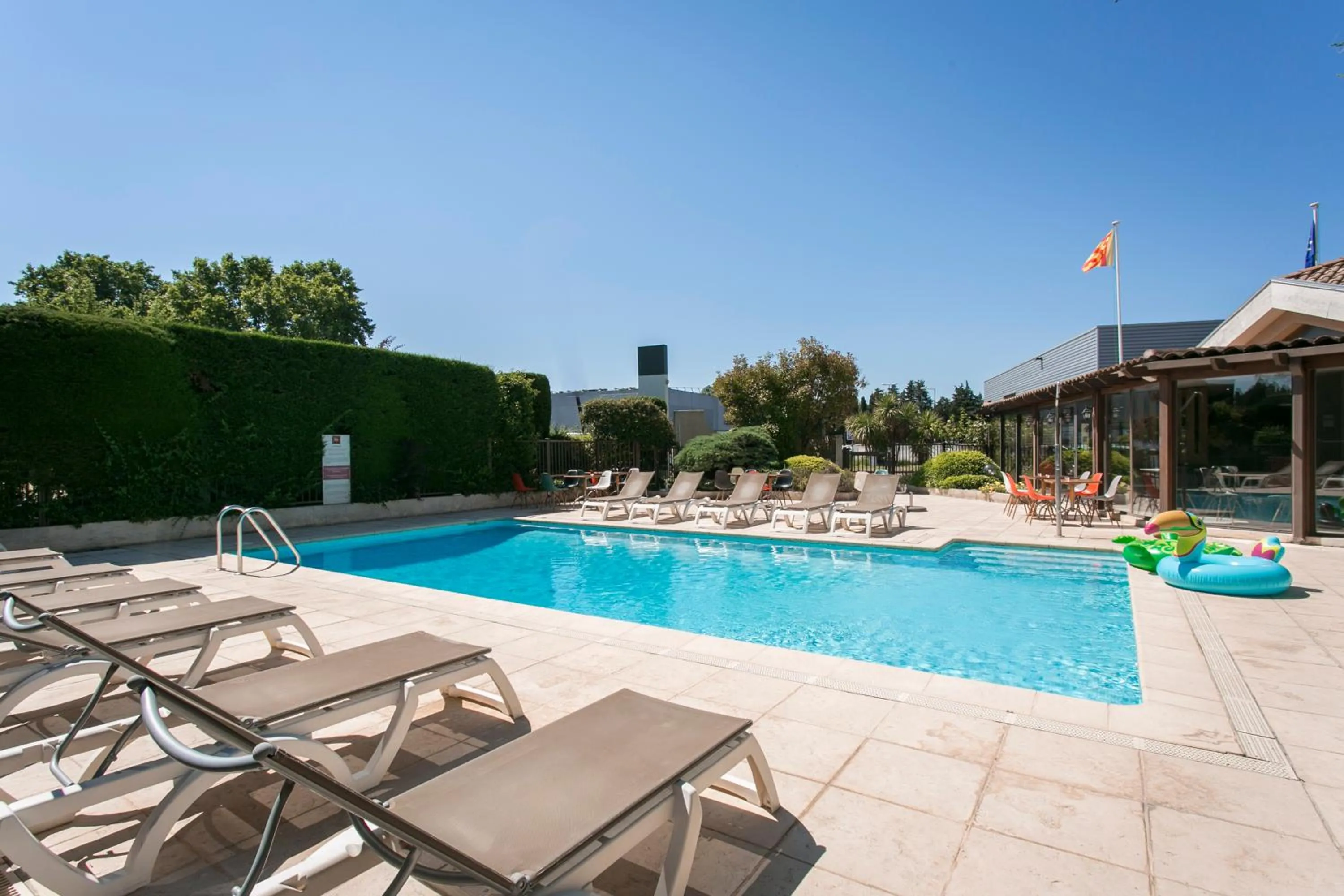 Swimming pool in ibis Avignon Sud