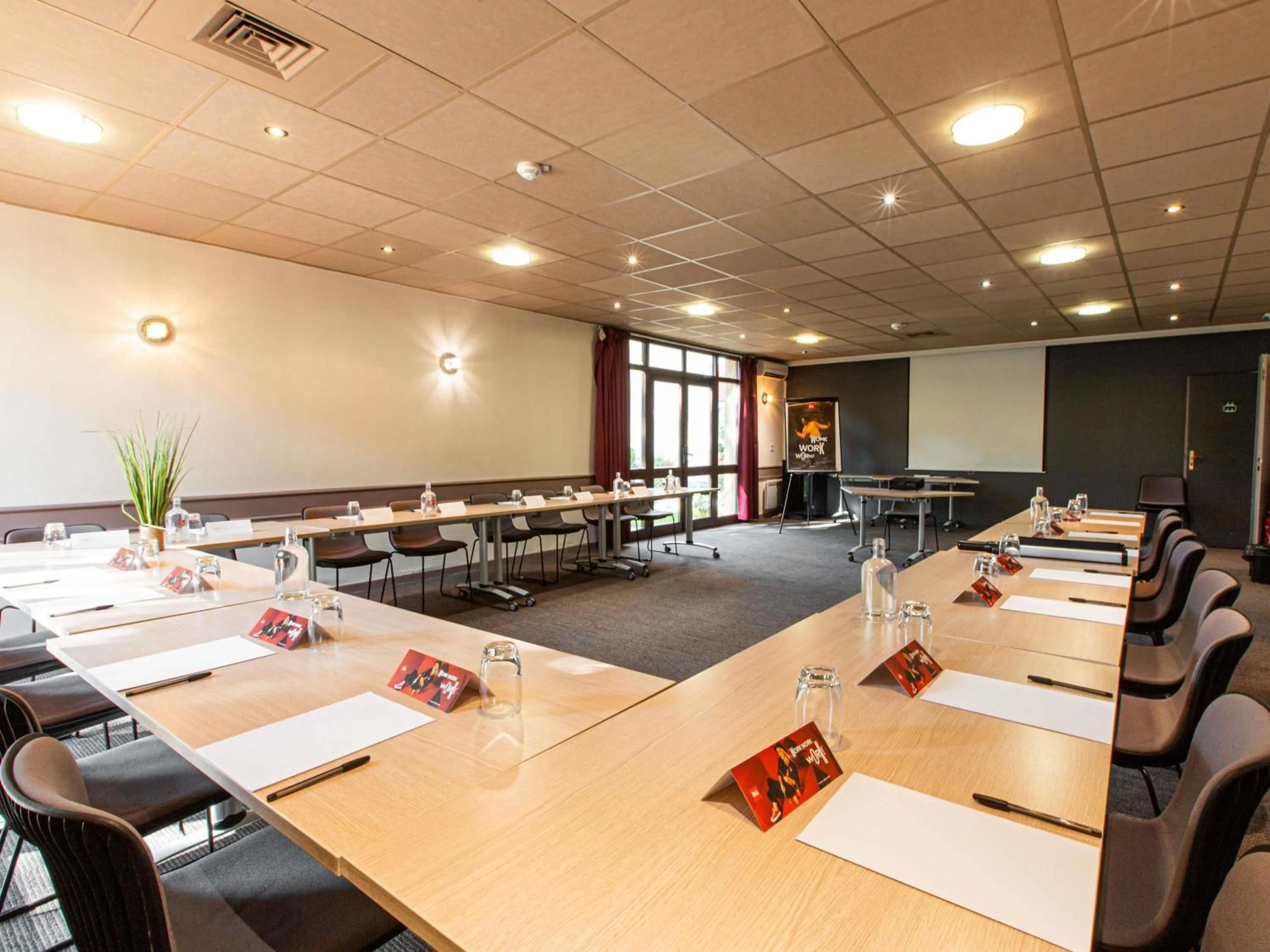 Property building in ibis Avignon Sud