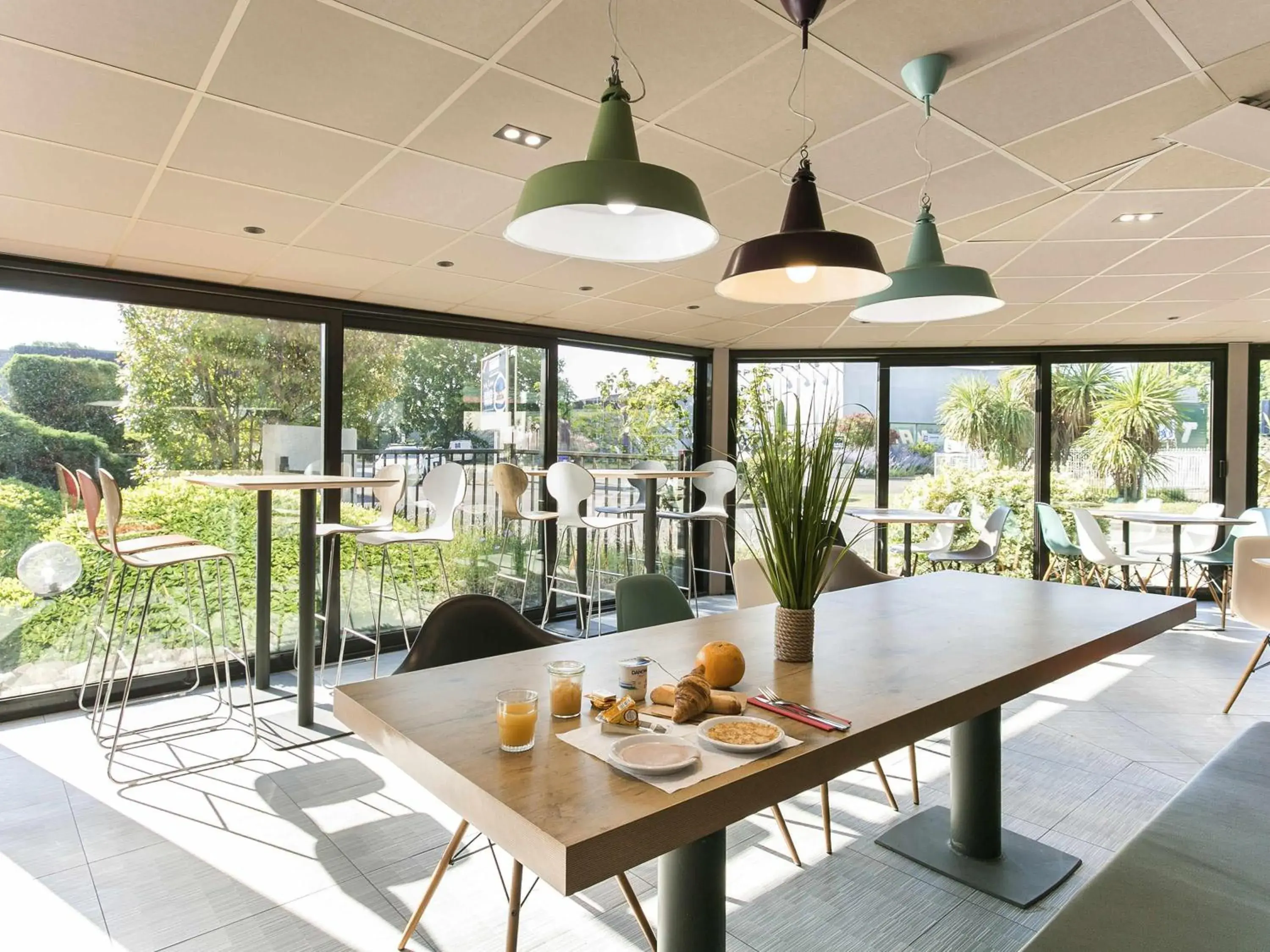 Restaurant/places to eat in ibis Avignon Sud Restaurant/places to eat in ibis Avignon Sud