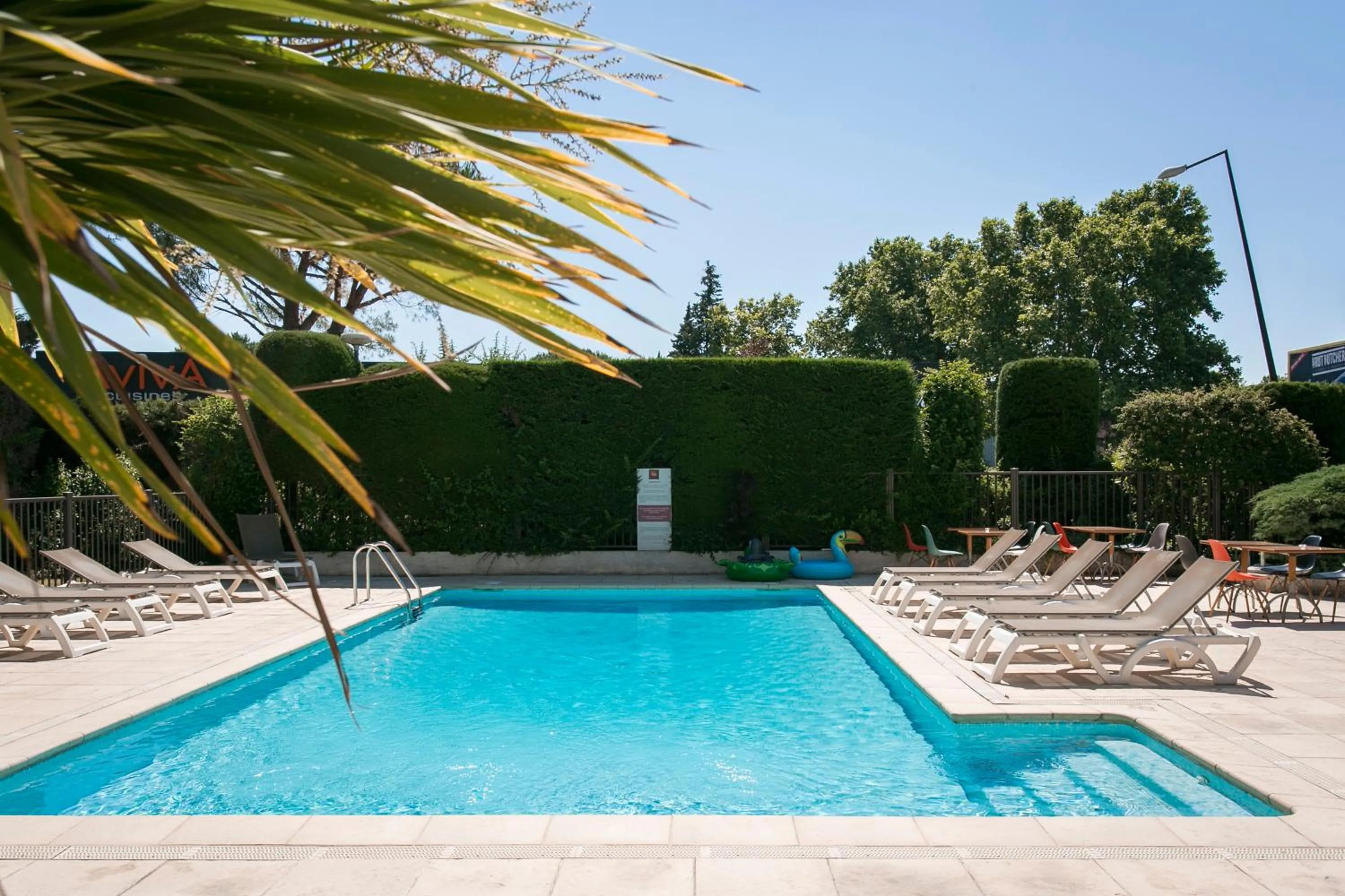 Swimming pool in ibis Avignon Sud