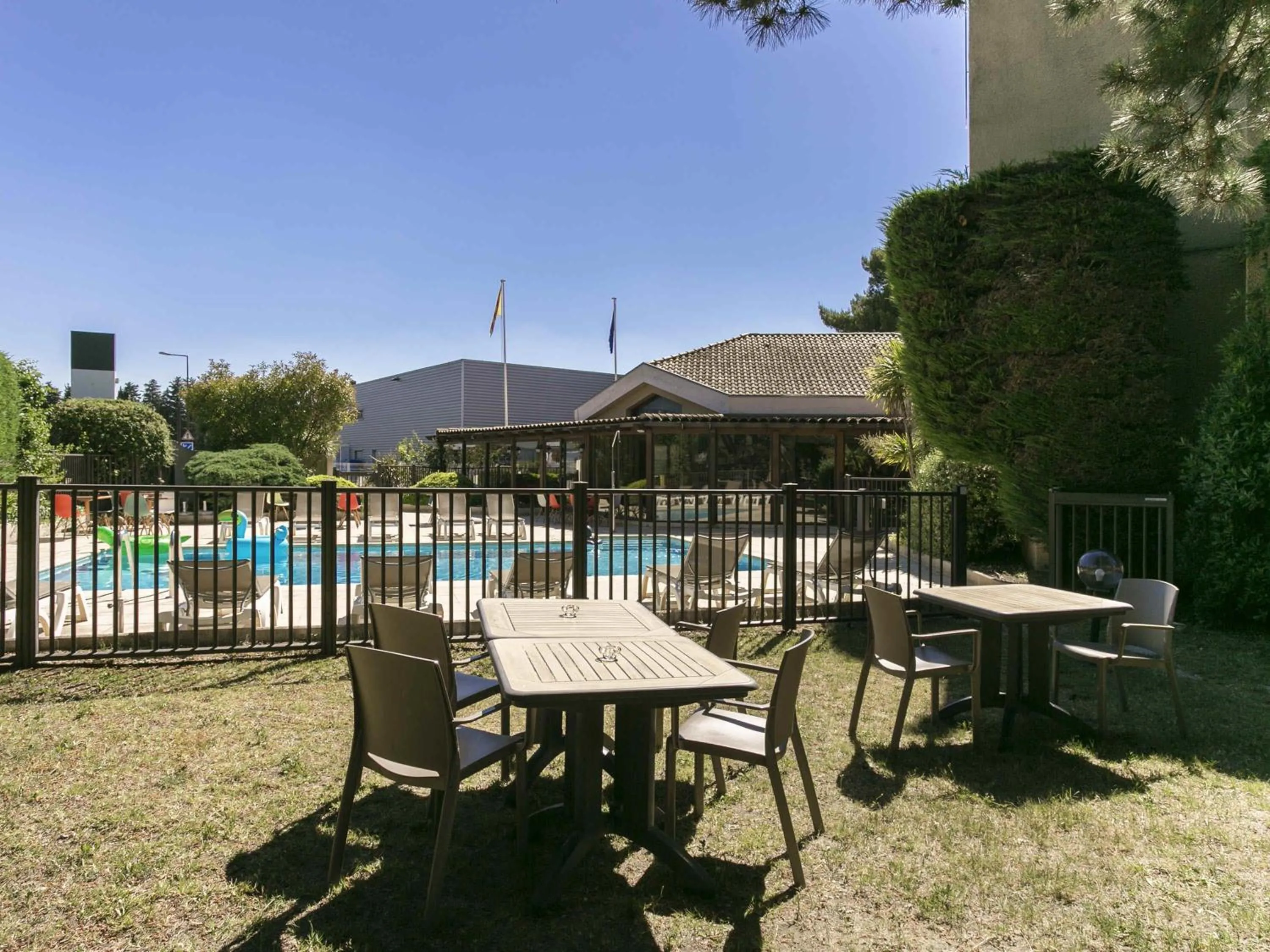 Lounge or bar in ibis Avignon Sud