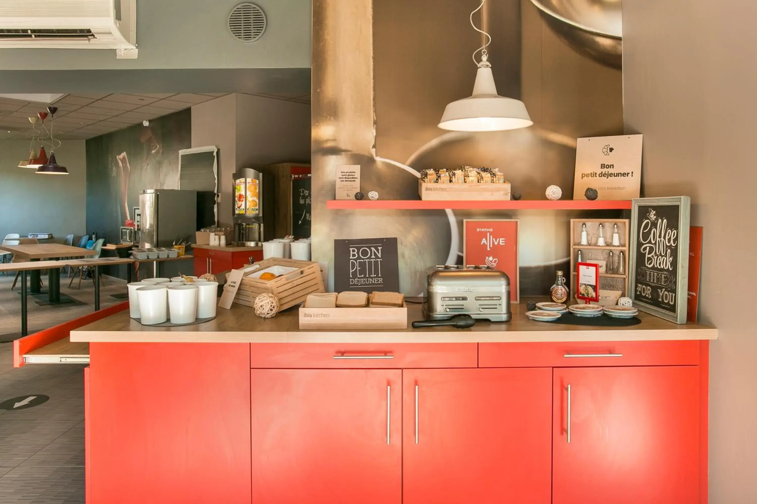 Buffet breakfast in ibis Avignon Sud Buffet breakfast in ibis Avignon Sud