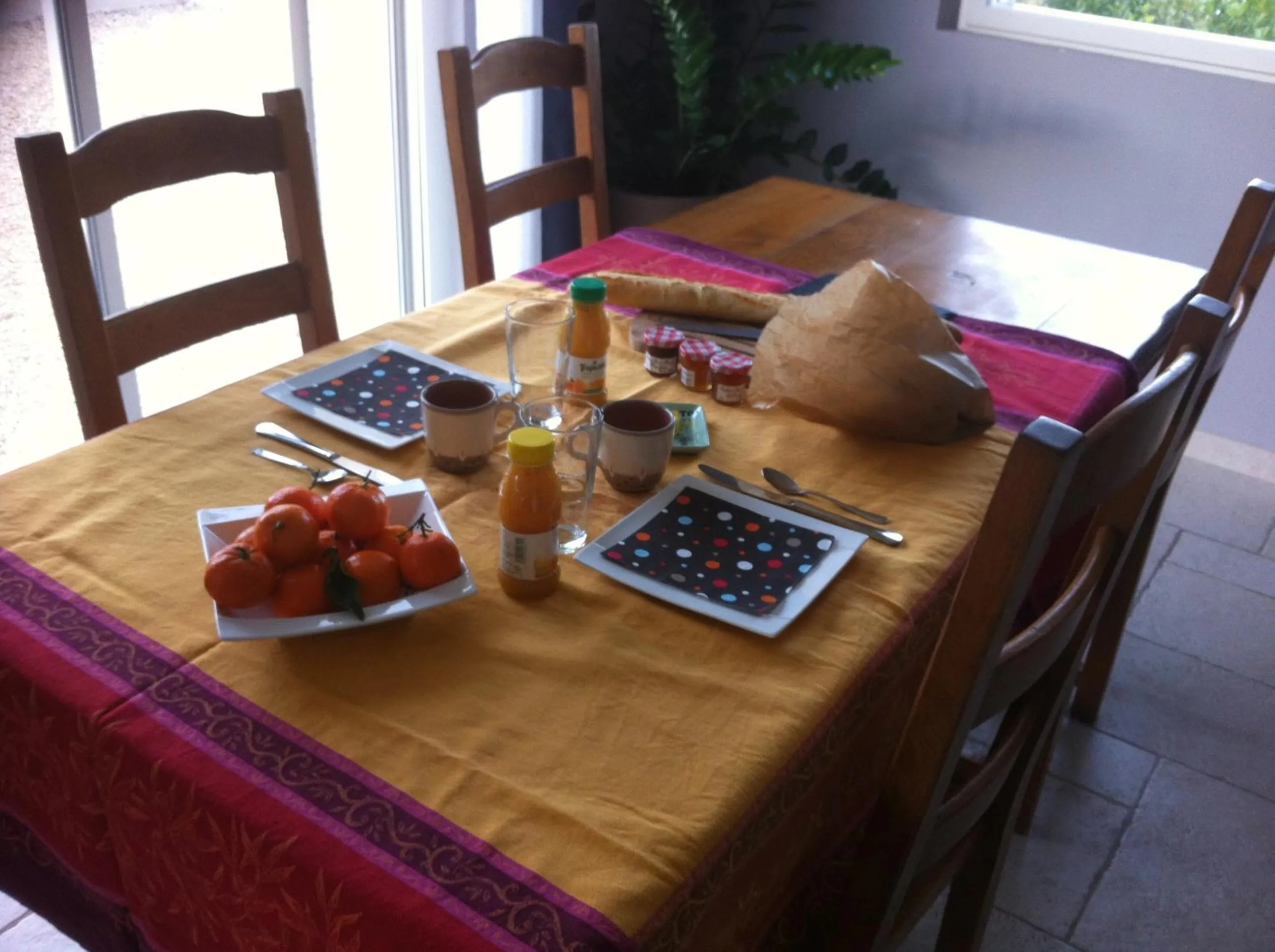 Dining area in Campagne Cérès
