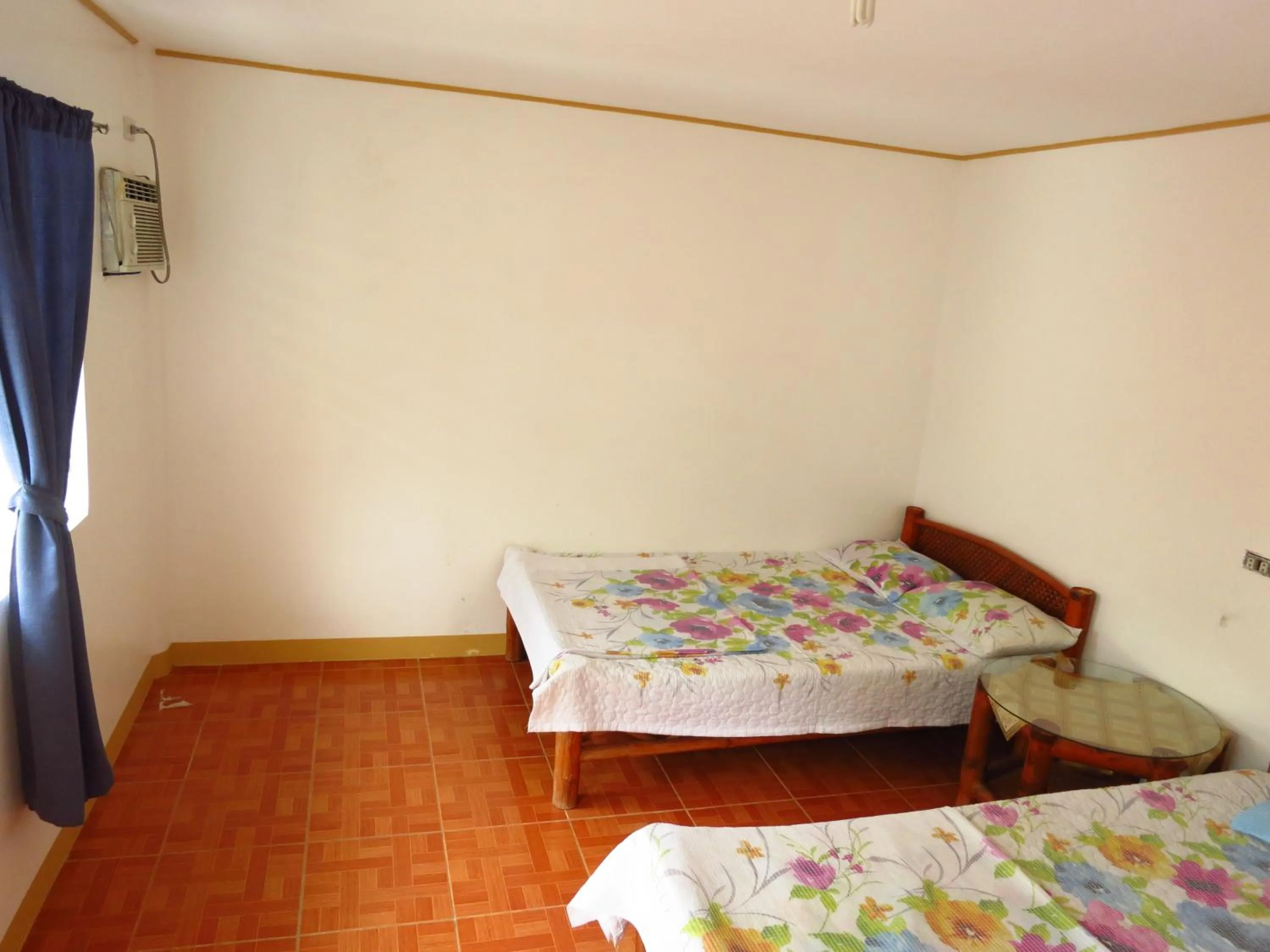 Bed in Anilao Scuba Dive Center (ASDC)