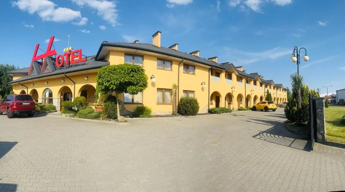Property building in Hotel U Grubego