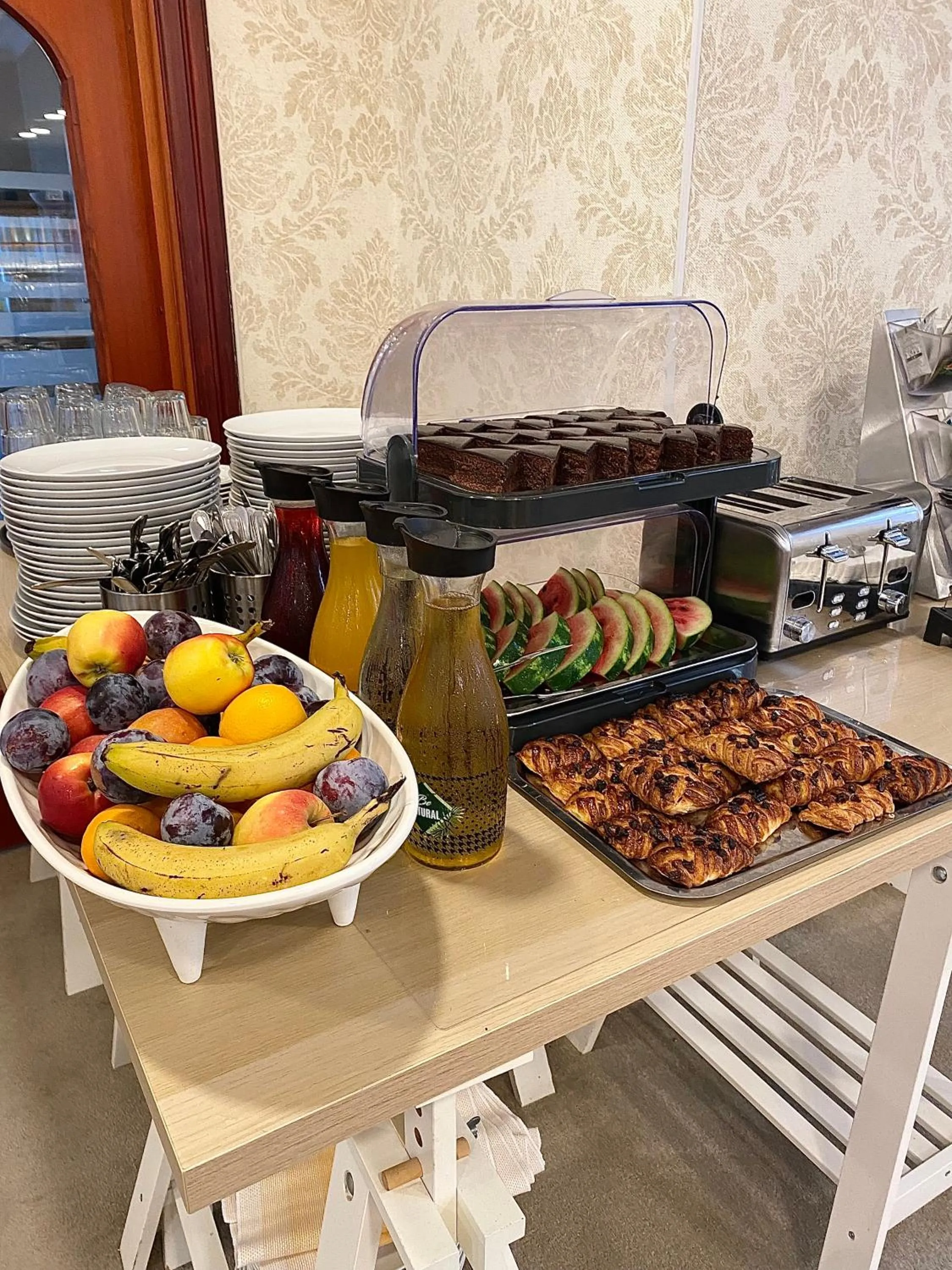 Breakfast in Hotel Lival