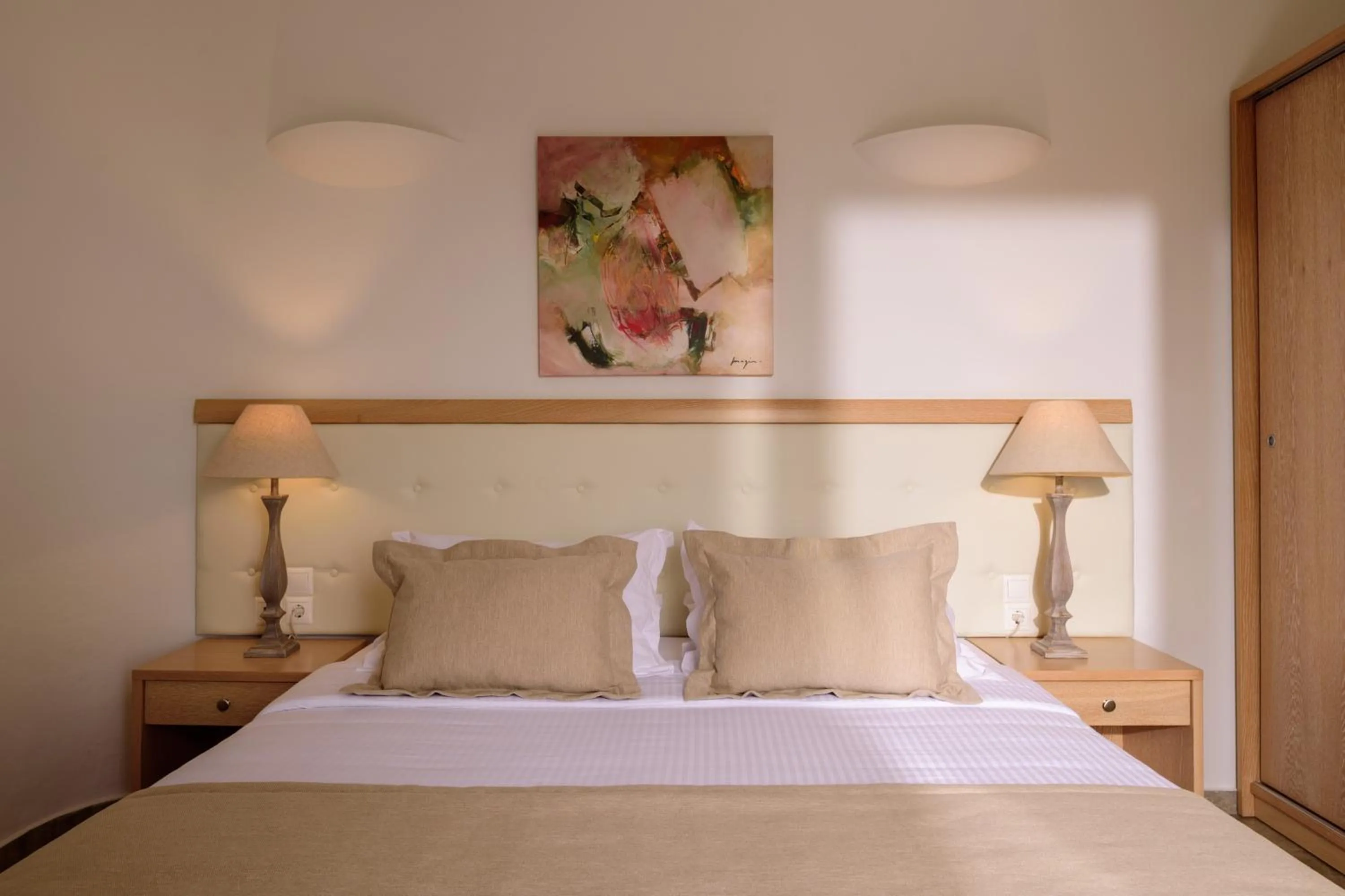 Bed in Aliter Suites