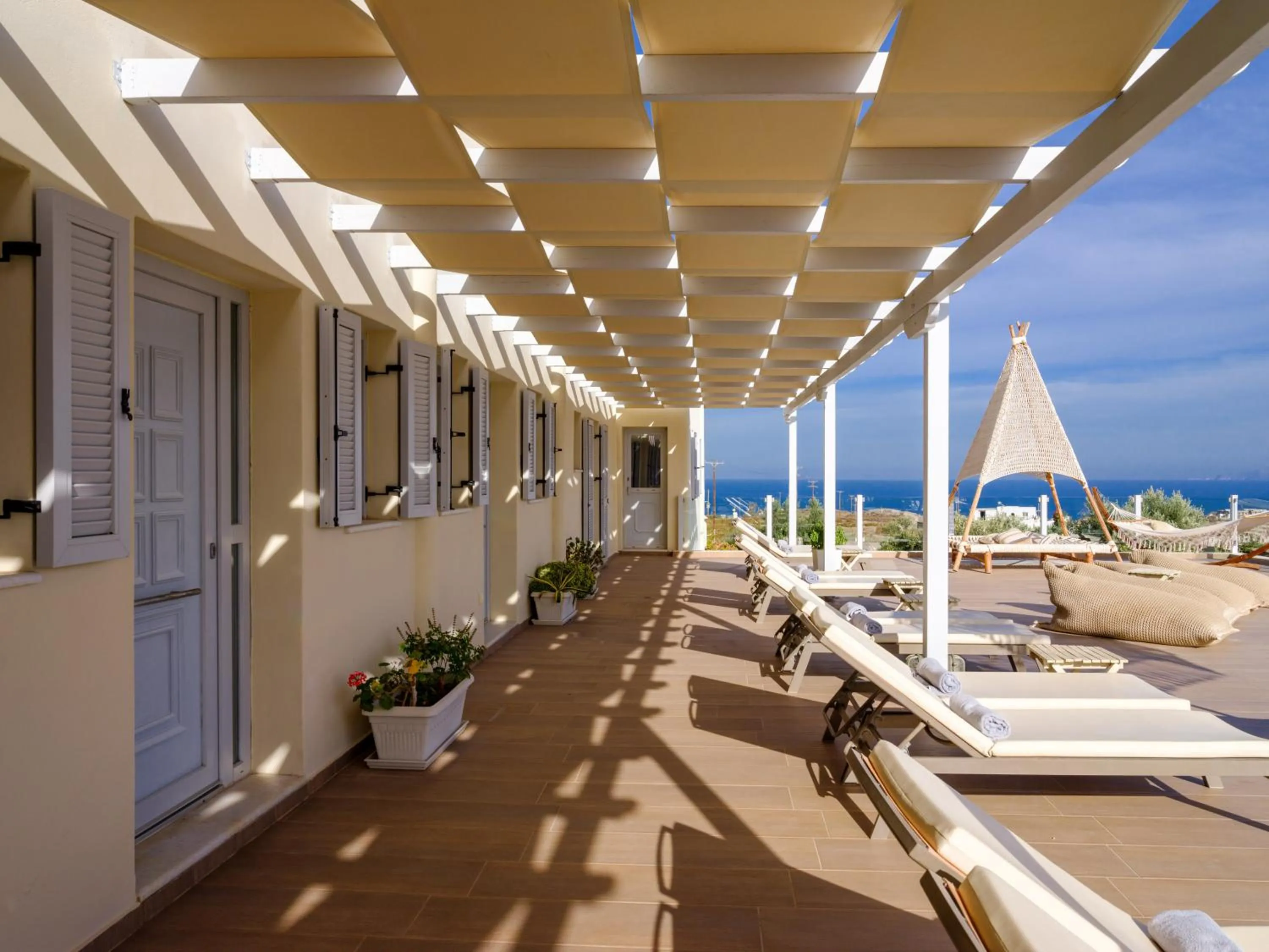 Swimming pool in Aliter Suites