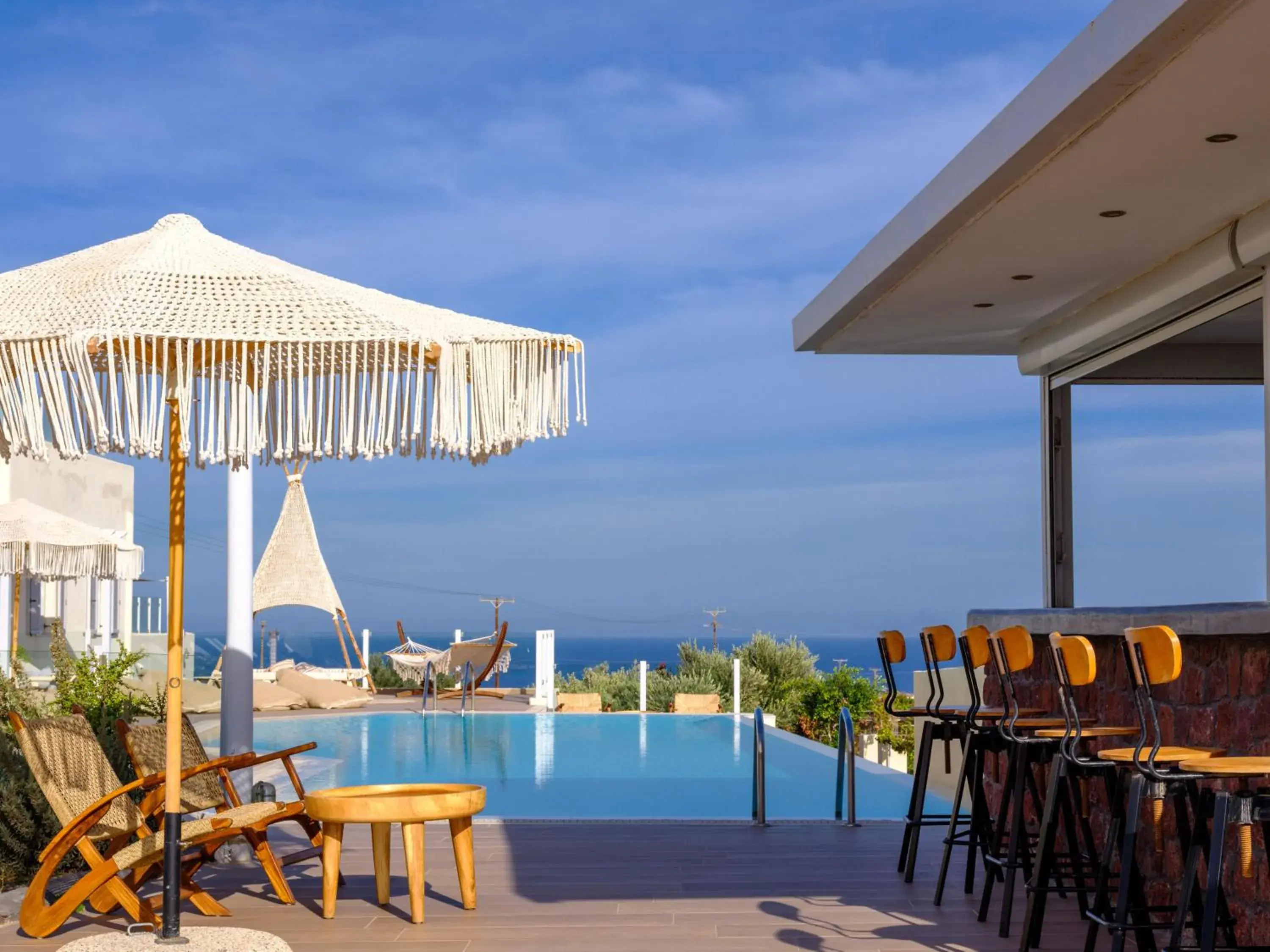 Swimming pool in Aliter Suites Swimming pool in Aliter Suites