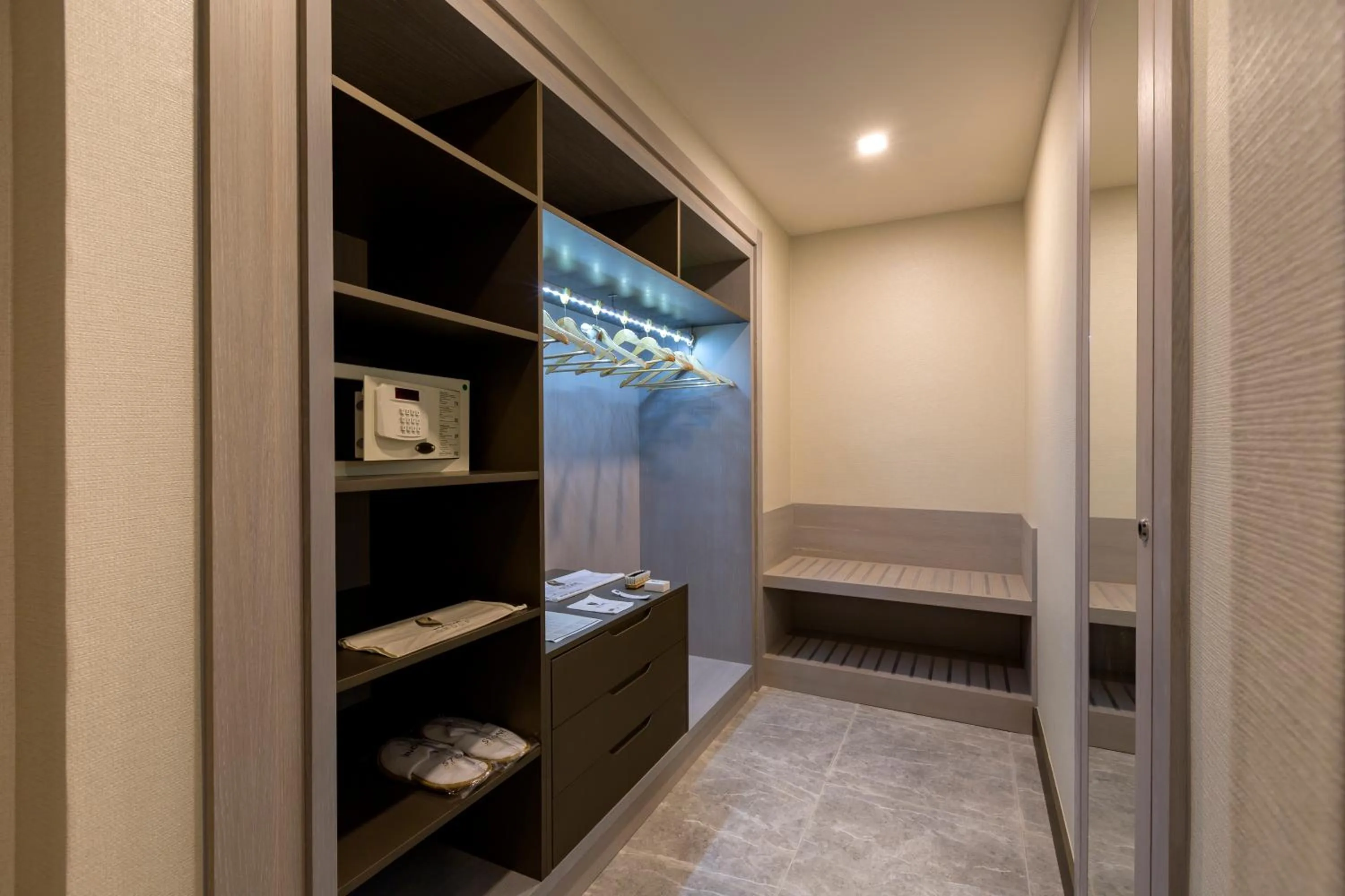 Other in Royal Seginus