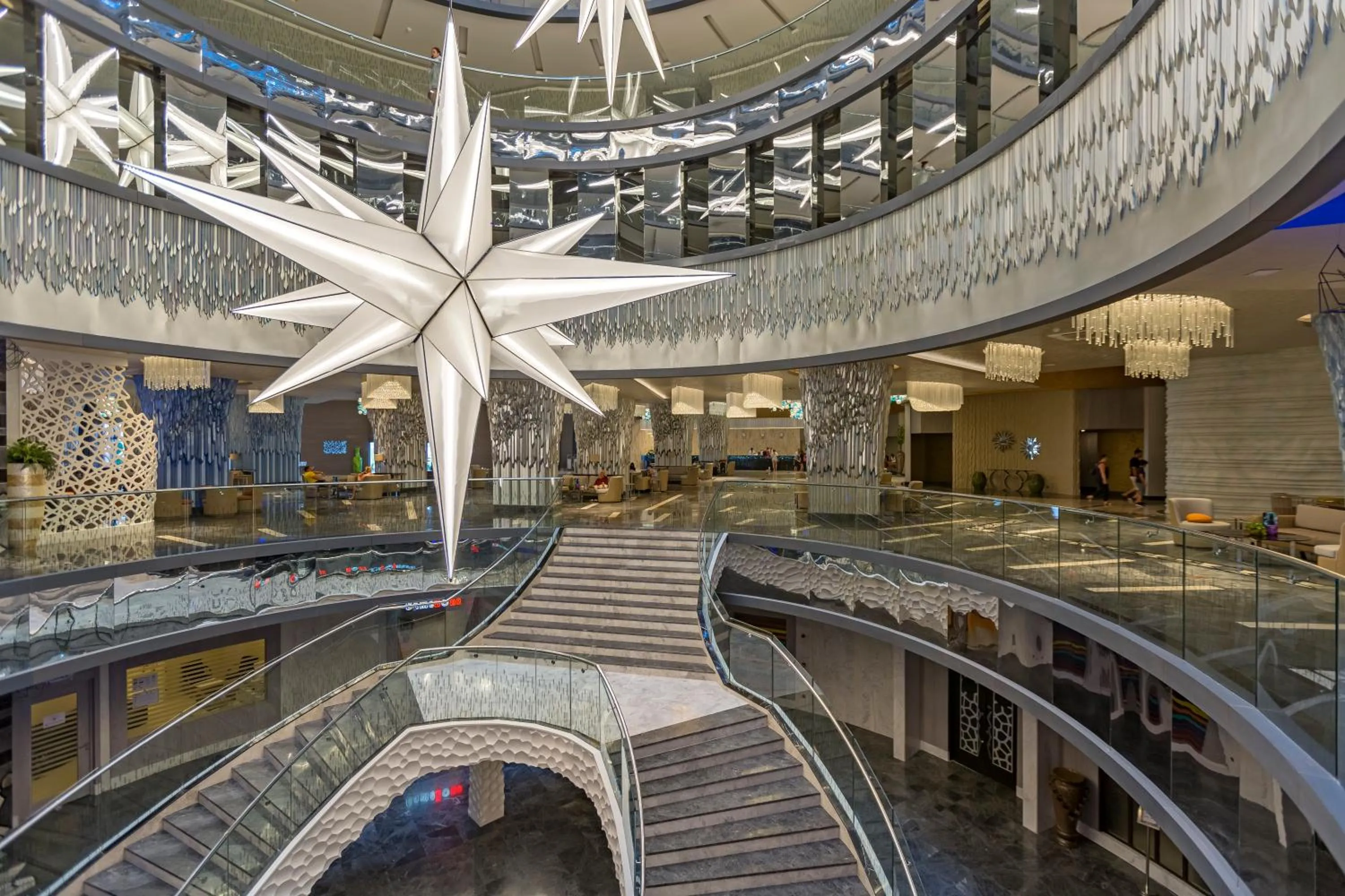 Area and facilities in Royal Seginus