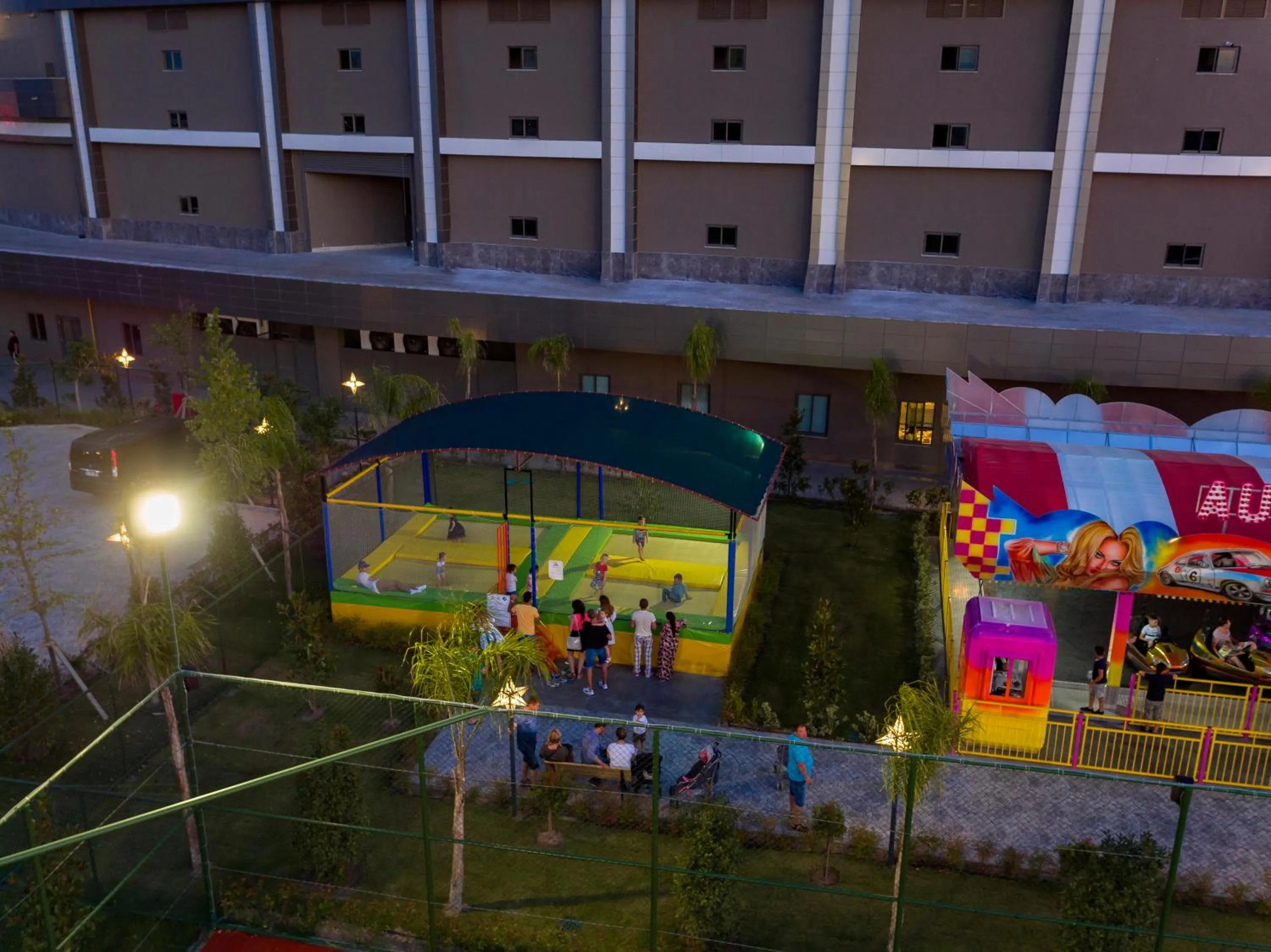 Entertainment in Royal Seginus