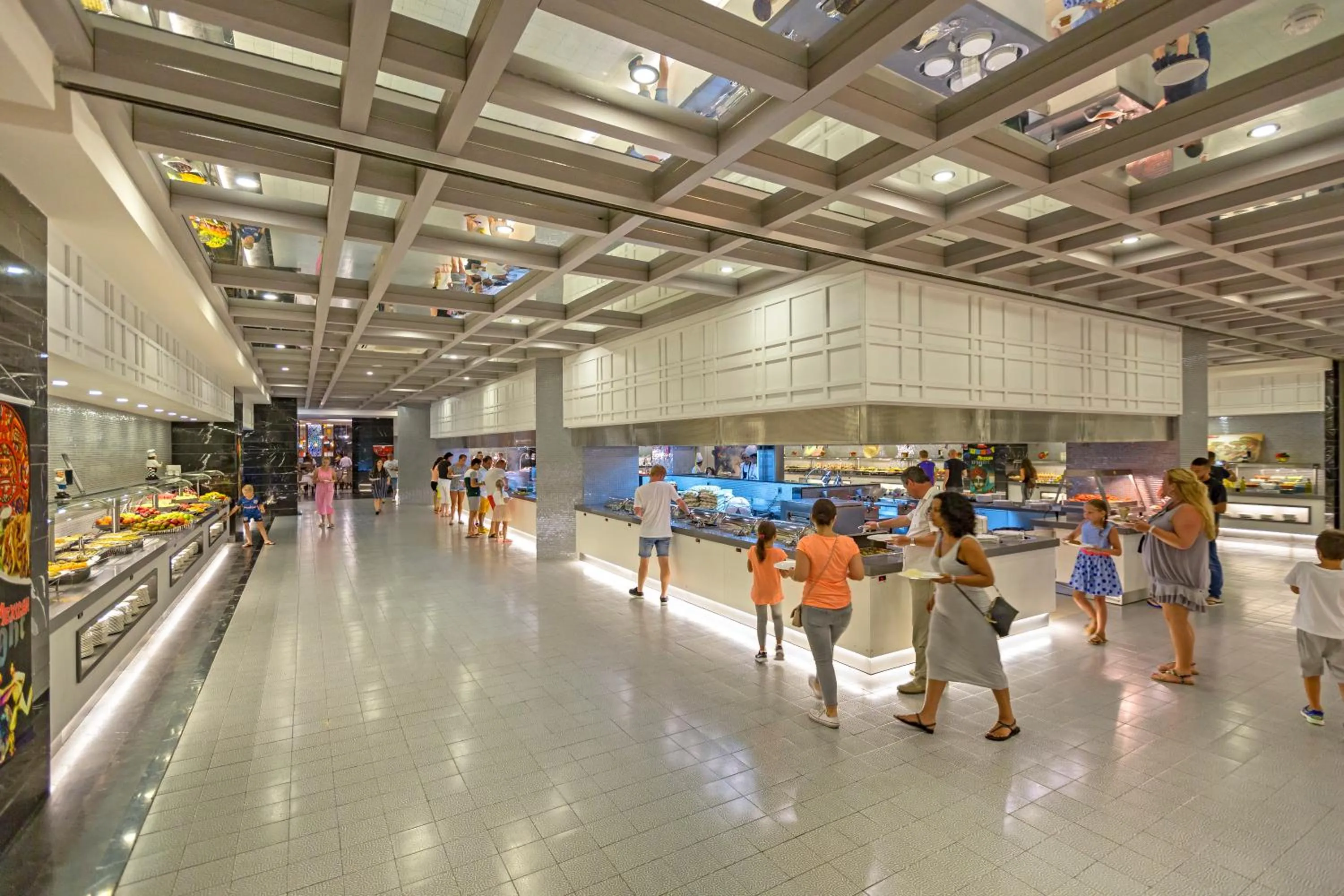 Restaurant/places to eat in Royal Seginus