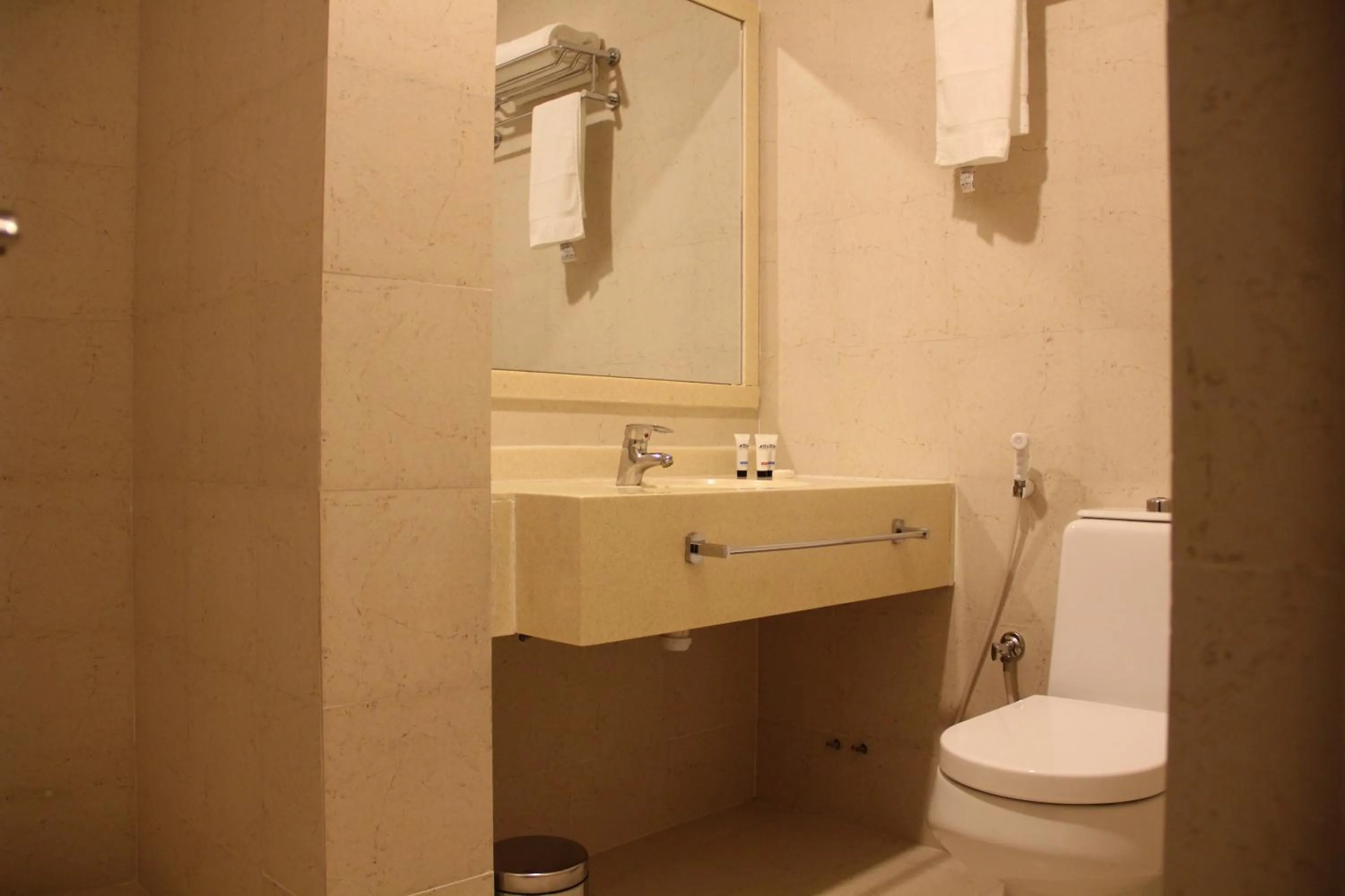 Toilet in Casablu Hotel