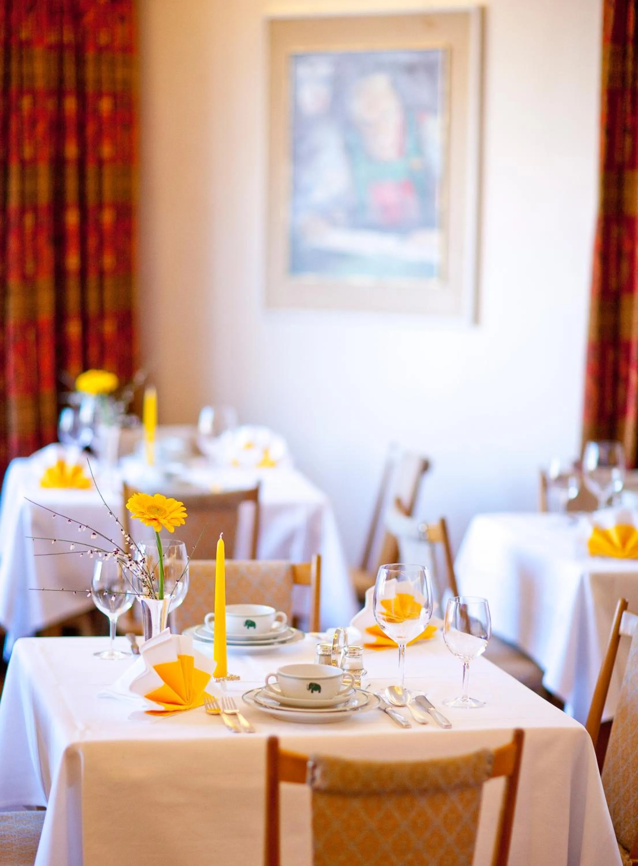 Restaurant/places to eat in Hotel Elefant