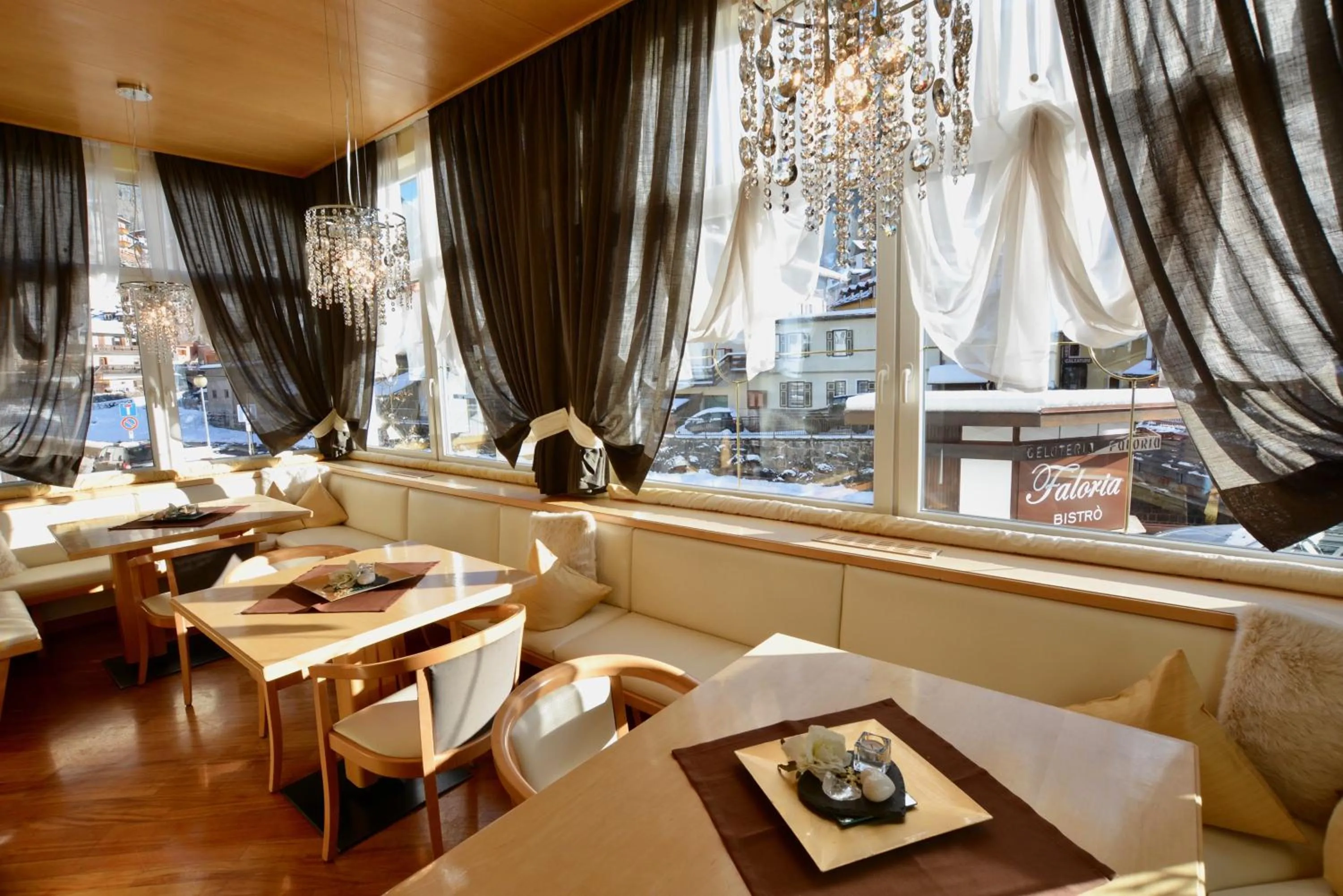 Restaurant/places to eat in Hotel Faloria