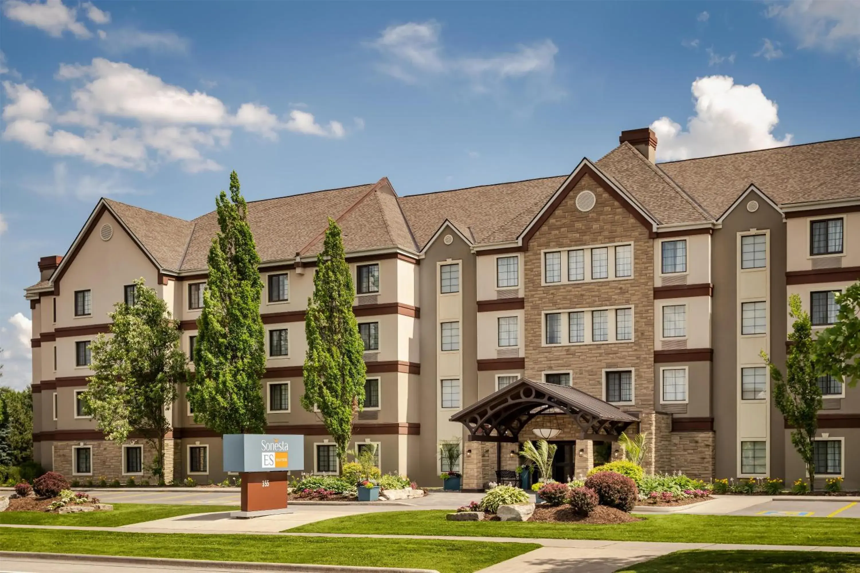 Property building in Sonesta ES Suites Toronto Markham Property building in Sonesta ES Suites Toronto Markham