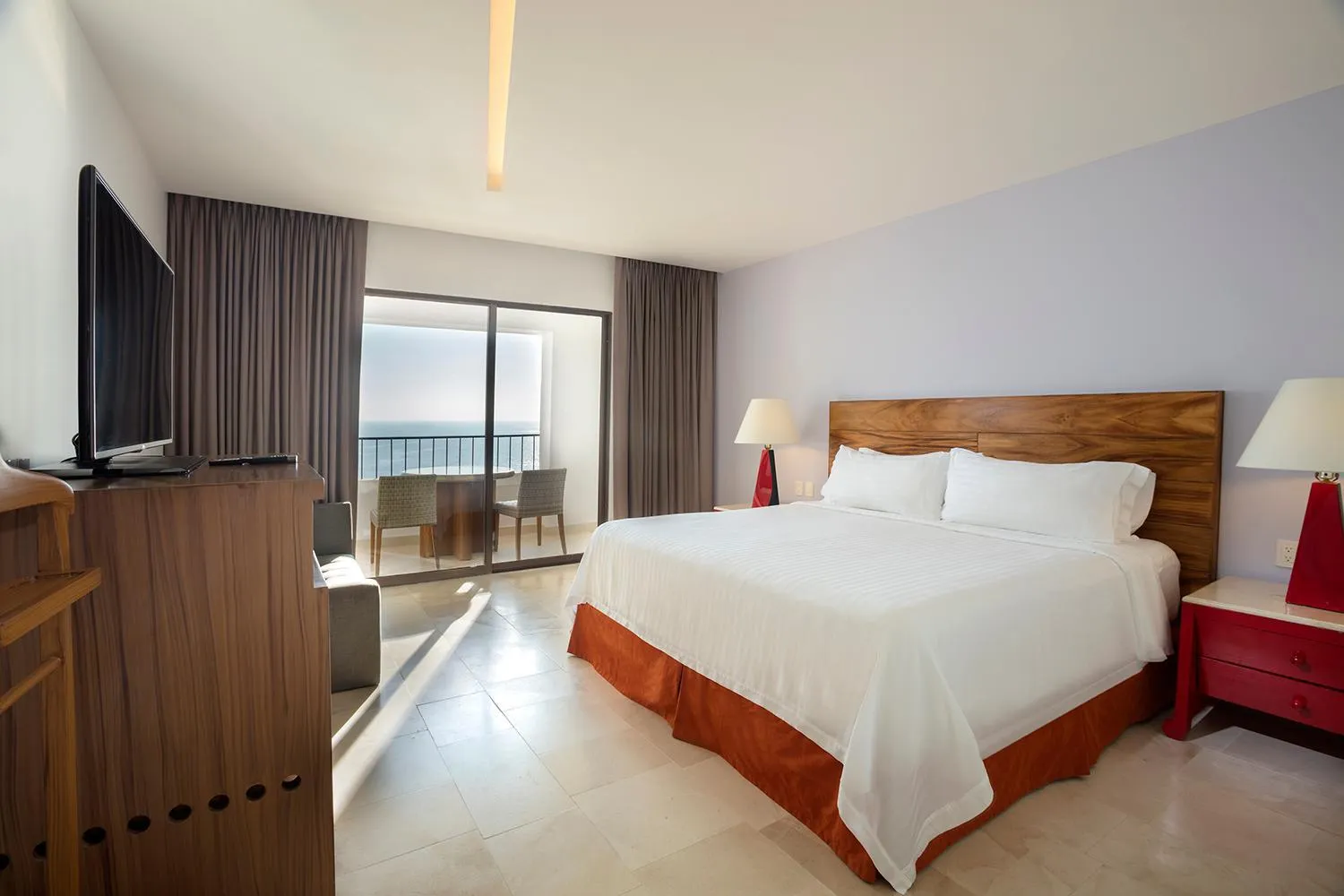 Bed in Holiday Inn Resort Ixtapa All-Inclusive by IHG