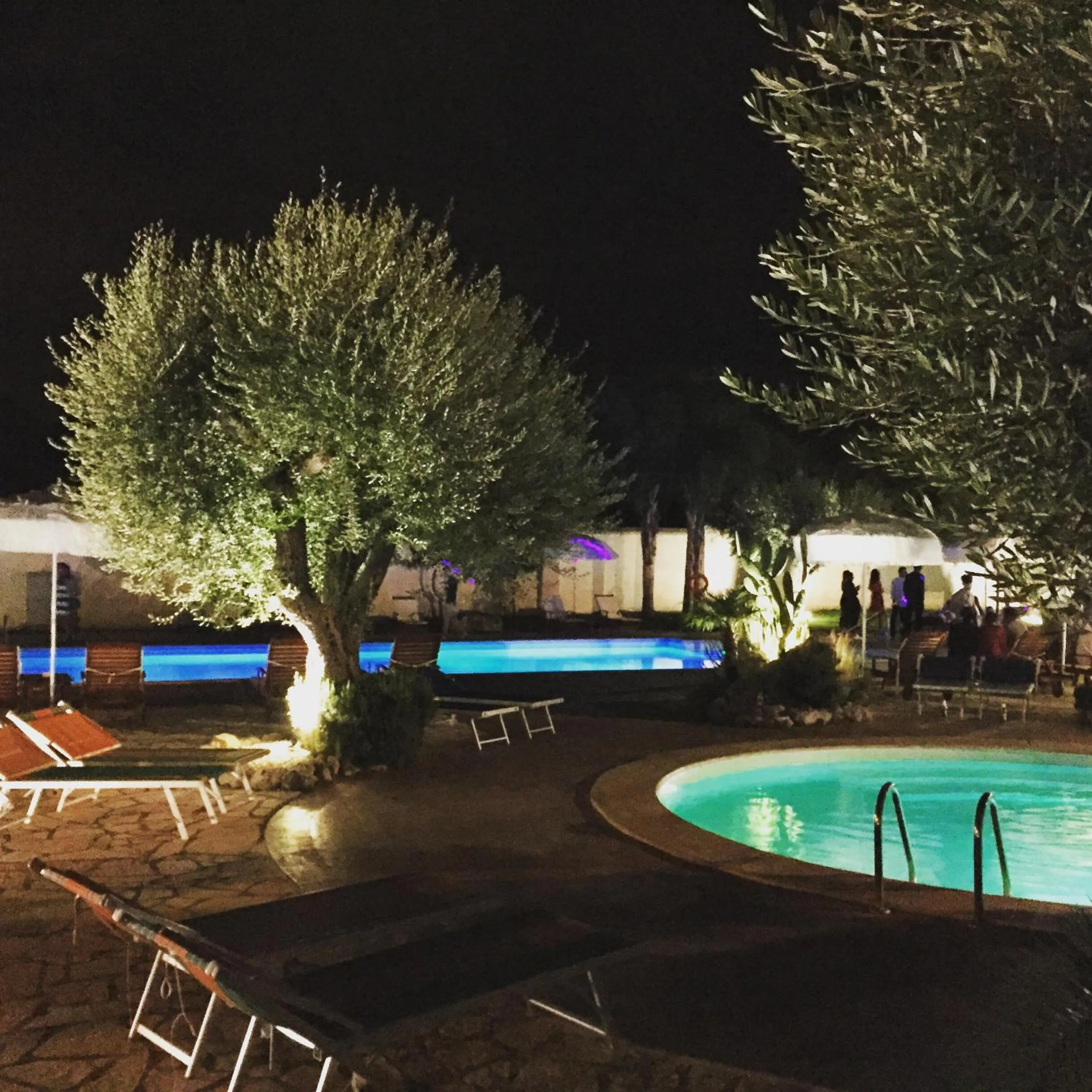 Night in Resort Villa Hermosa