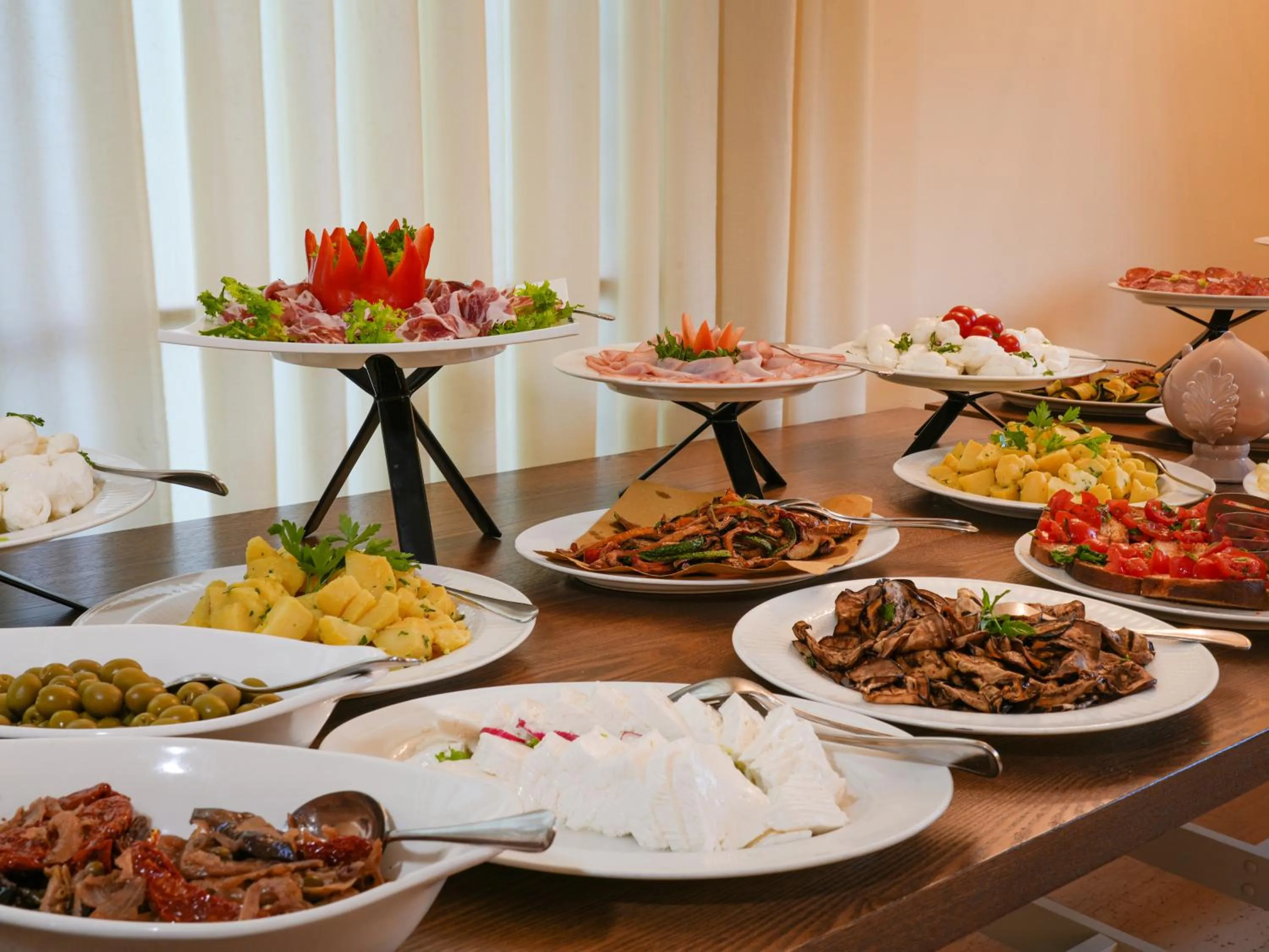 Food and drinks in Resort Villa Hermosa