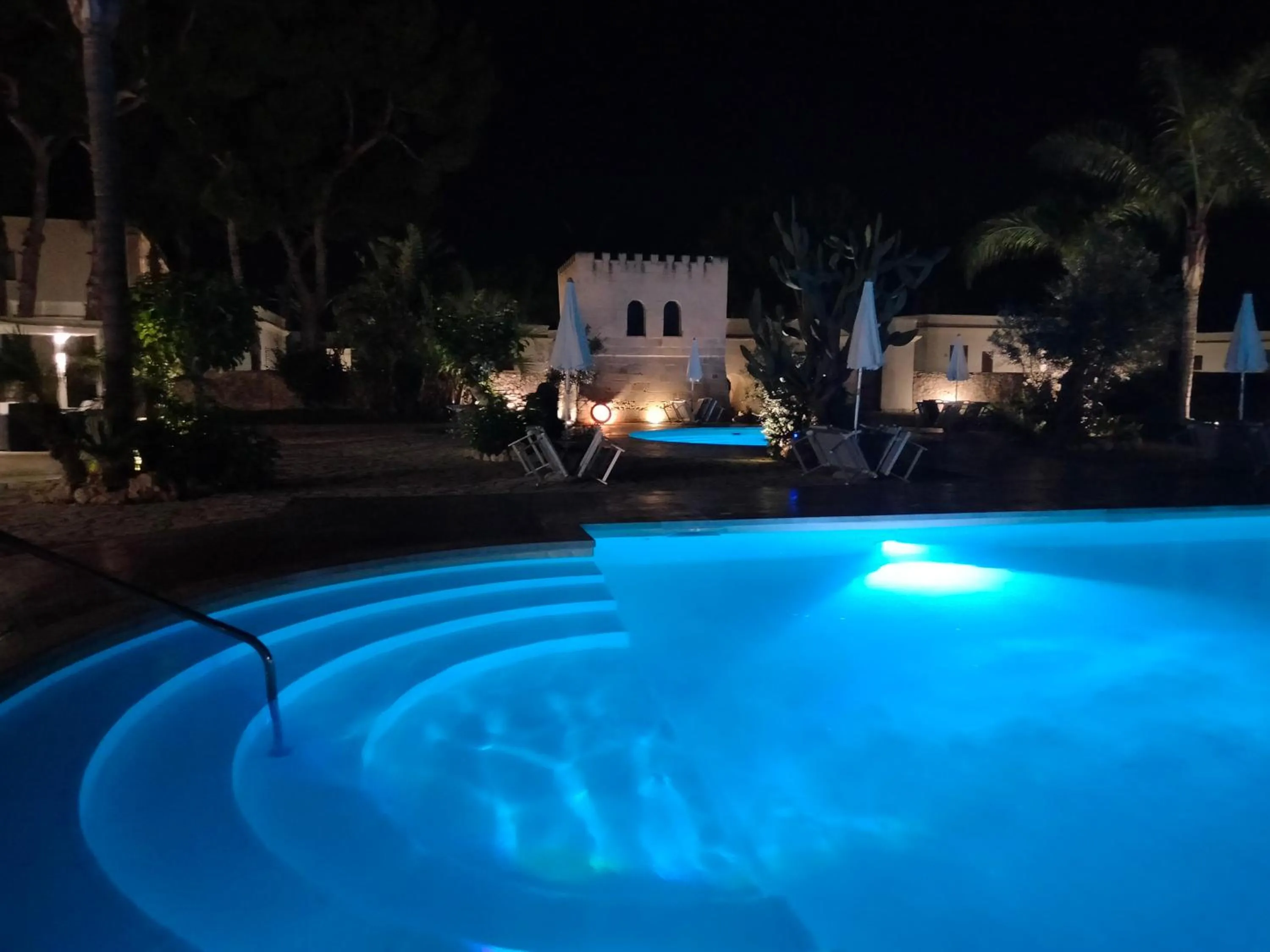 Night in Resort Villa Hermosa