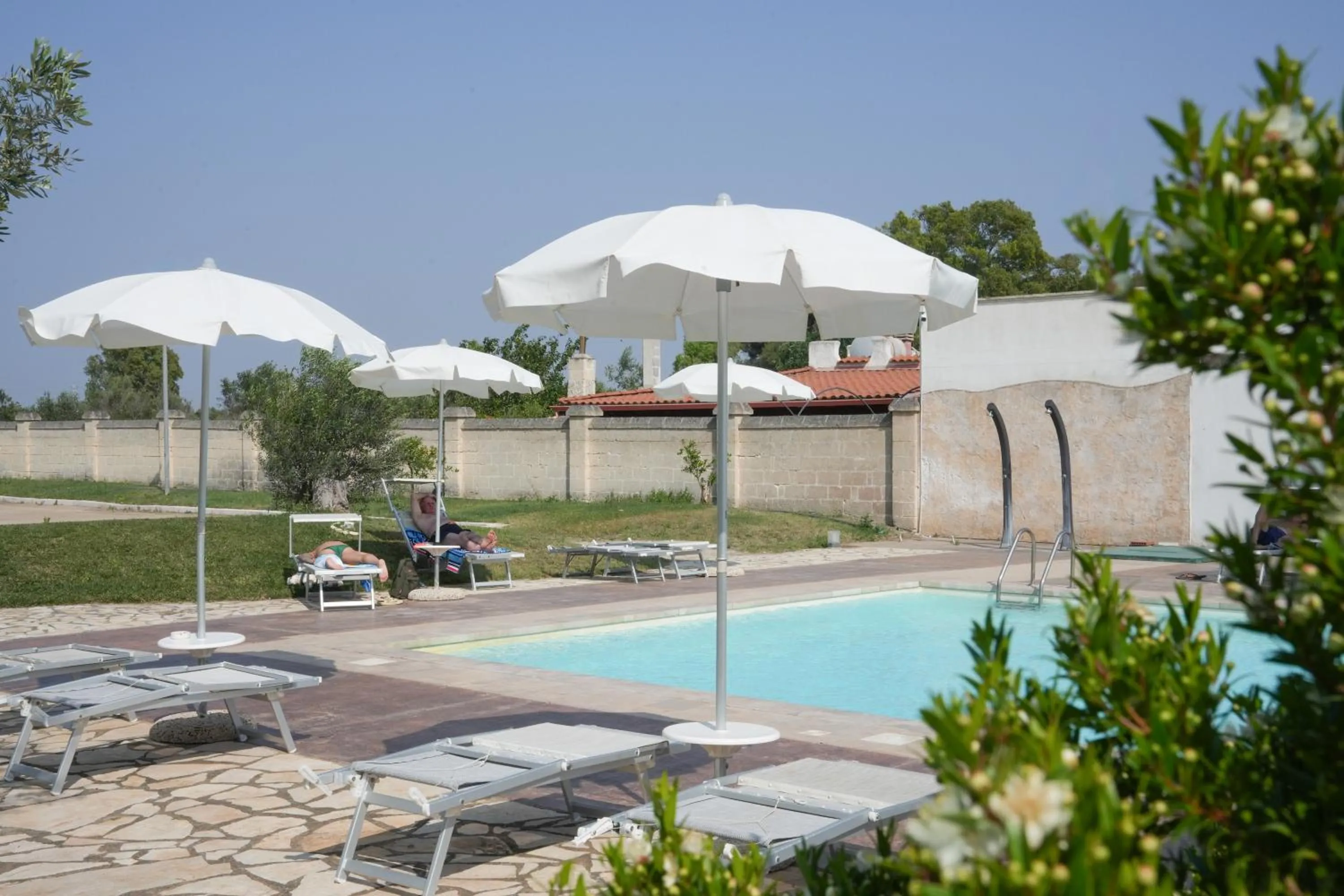 Day in Resort Villa Hermosa