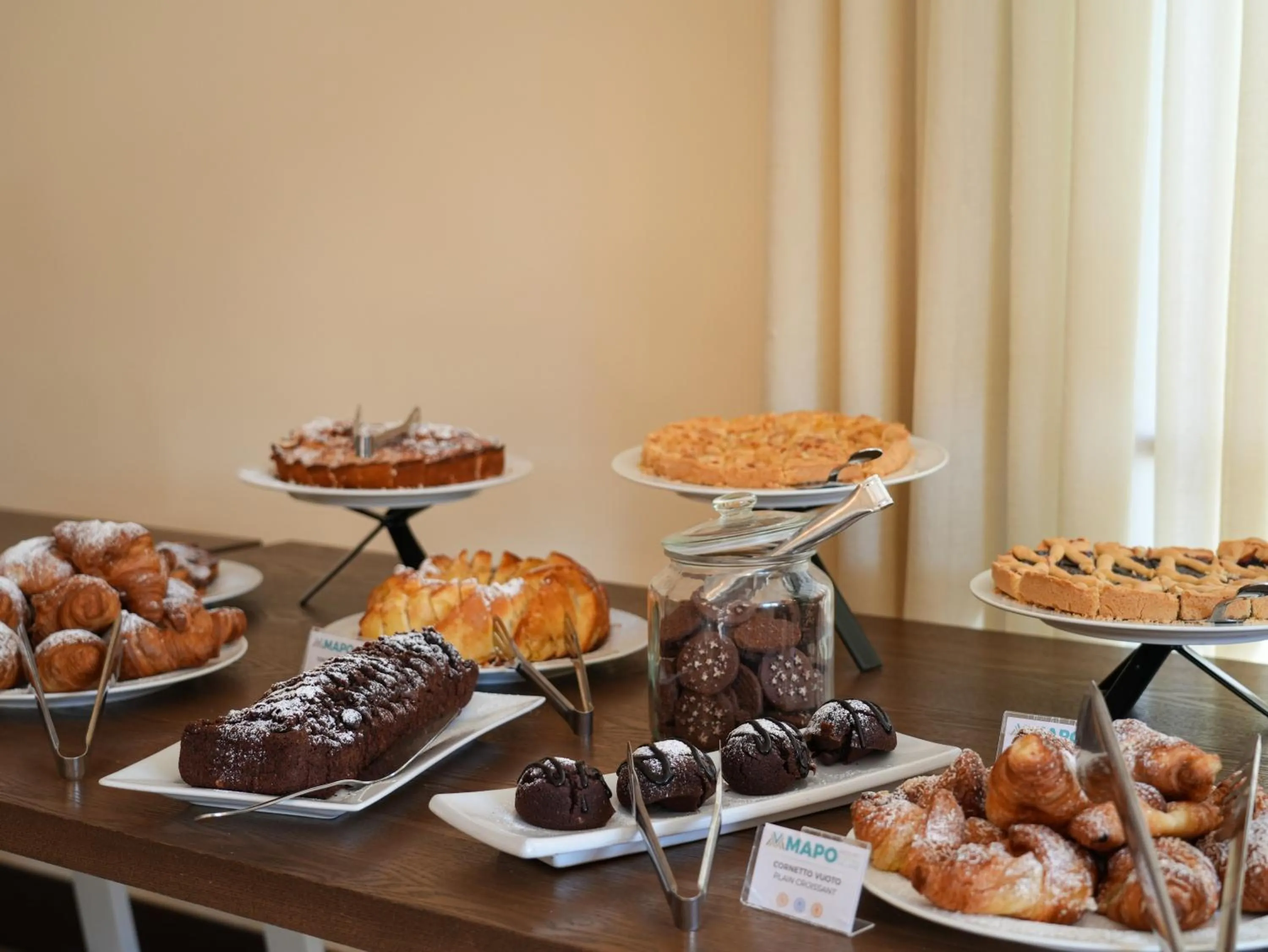 Food and drinks in Resort Villa Hermosa