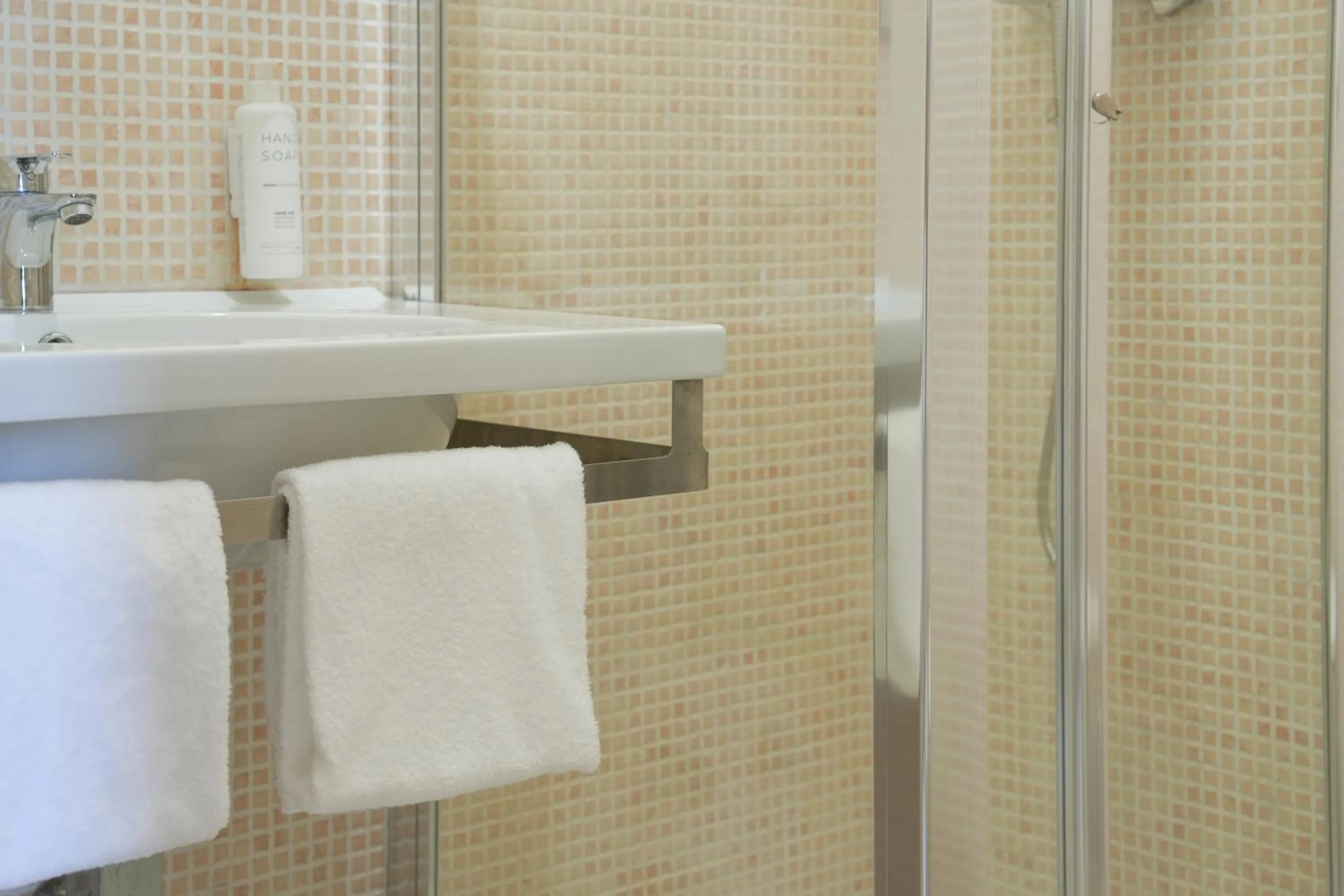 Shower in Resort Villa Hermosa