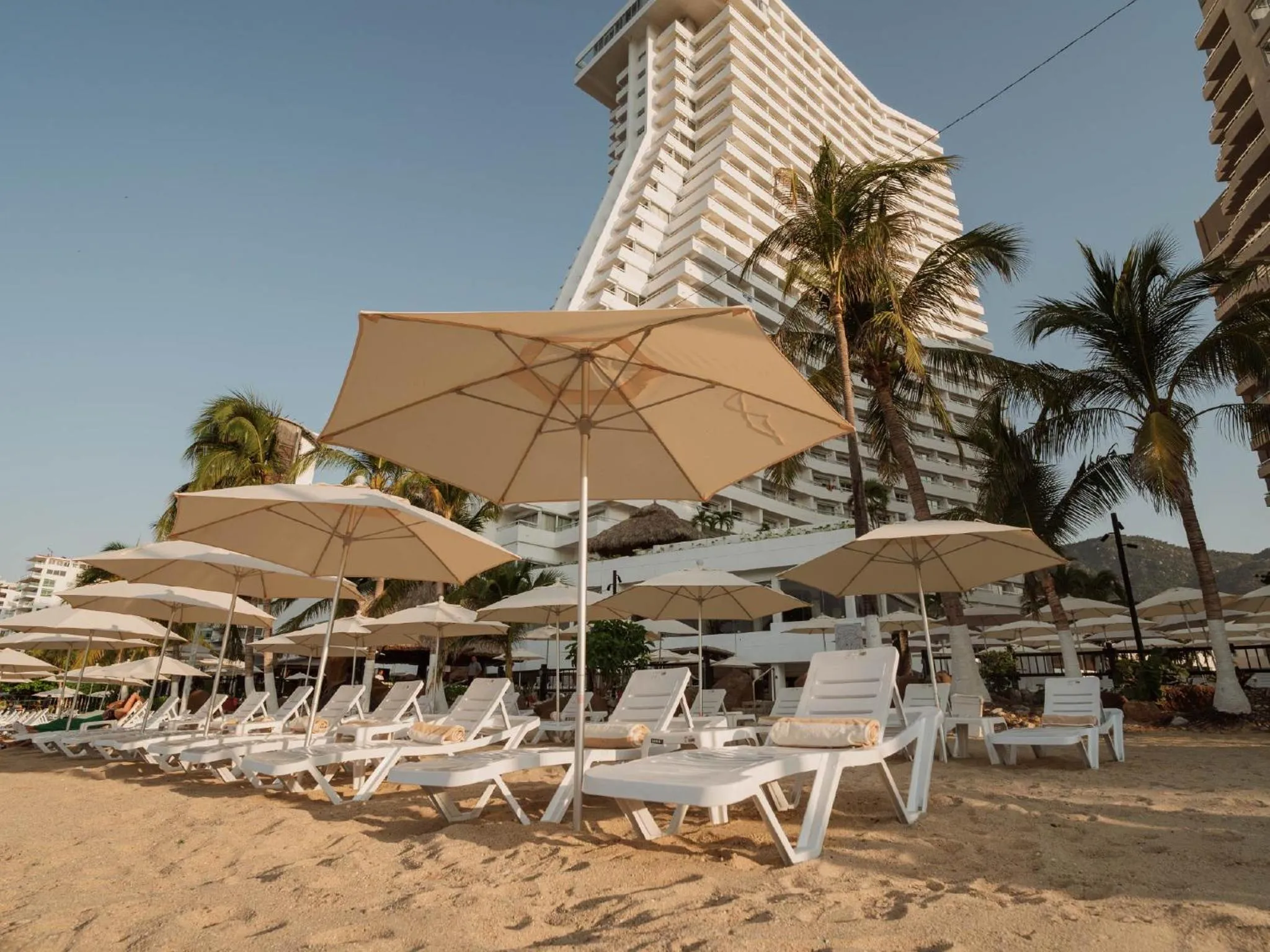 Day in HS HOTSSON Hotel Acapulco