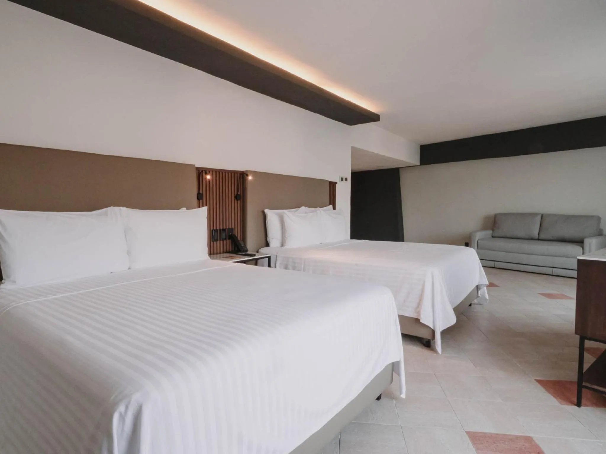 Communal lounge/ TV room, Bed in HS HOTSSON Hotel Acapulco