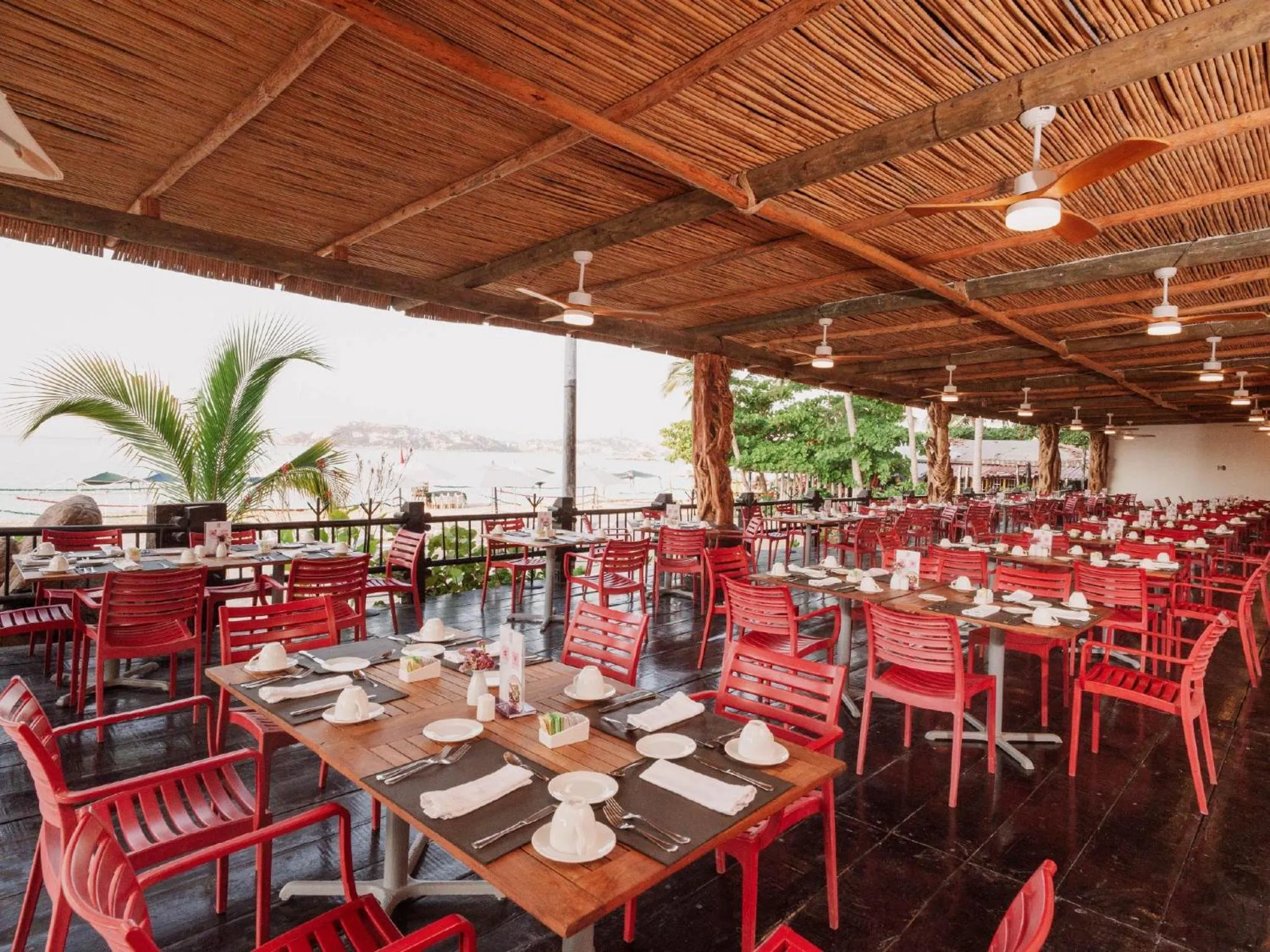 Restaurant/places to eat in HS HOTSSON Hotel Acapulco