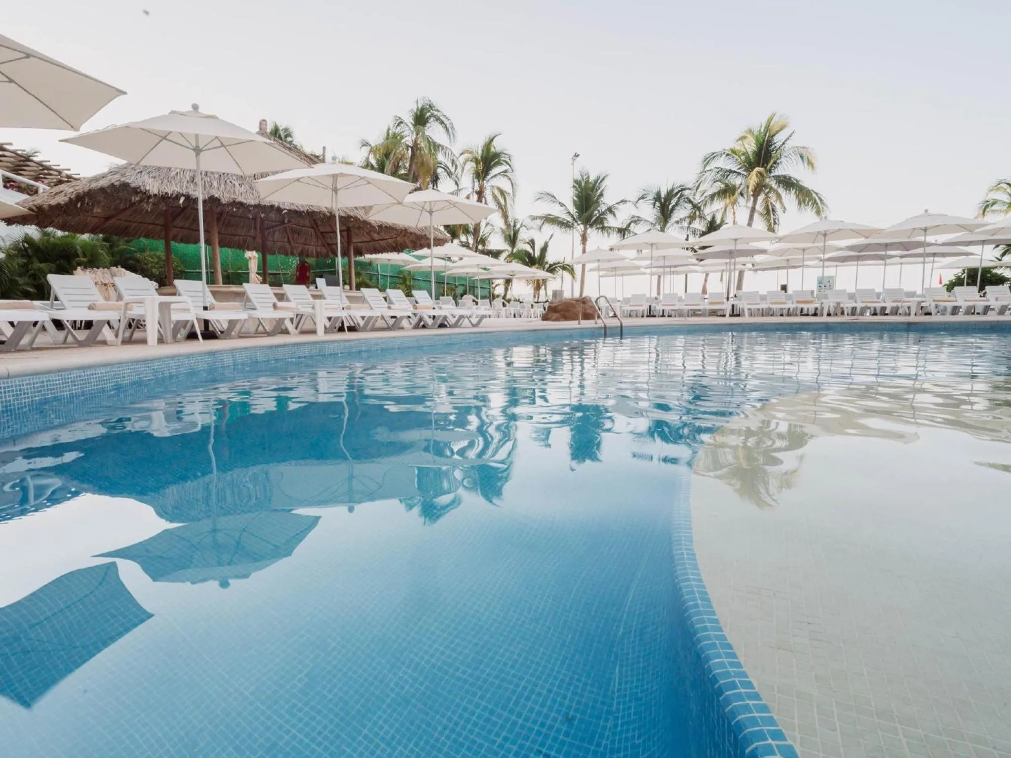 Restaurant/places to eat in HS HOTSSON Hotel Acapulco