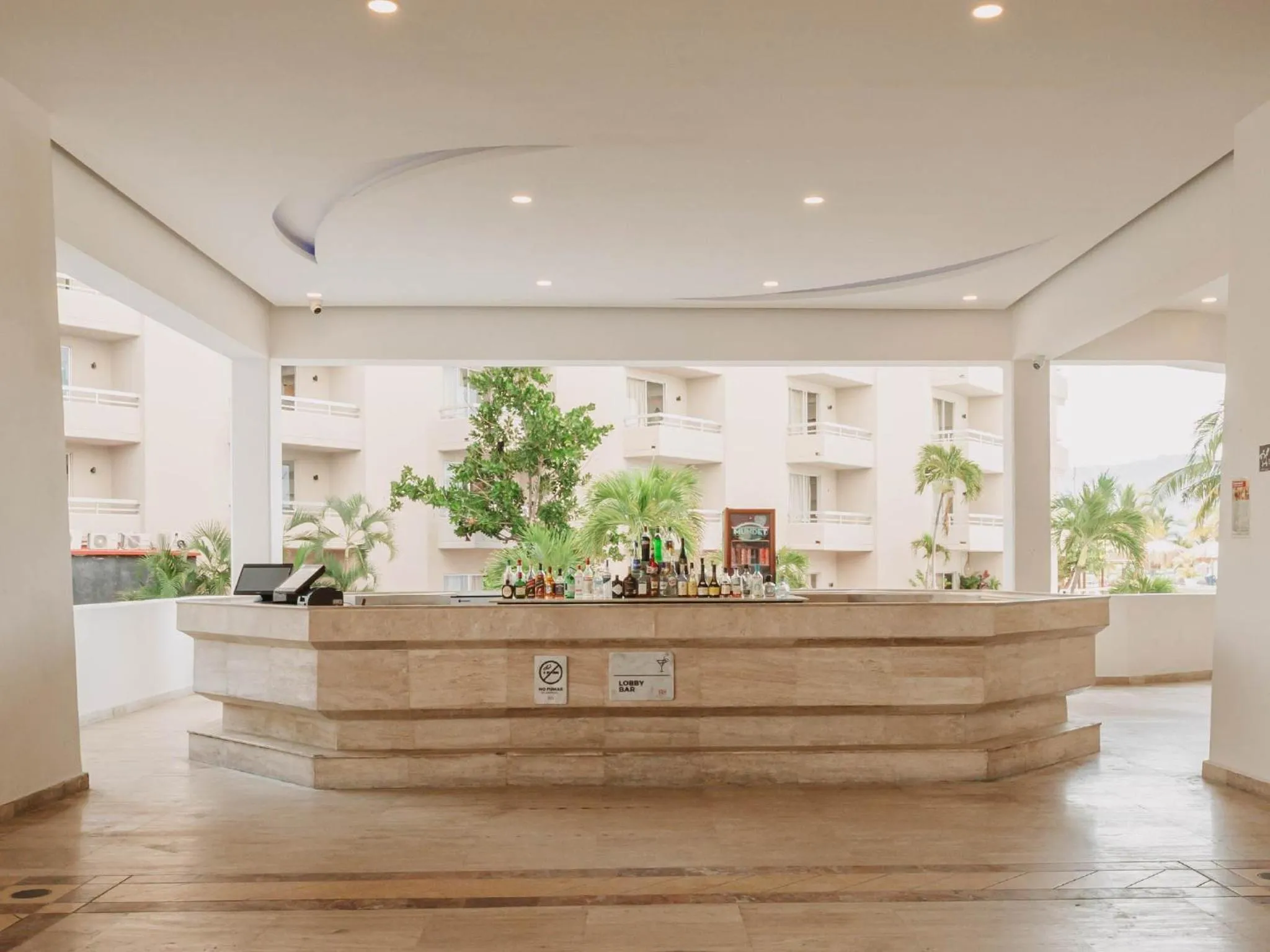 Garden in HS HOTSSON Hotel Acapulco