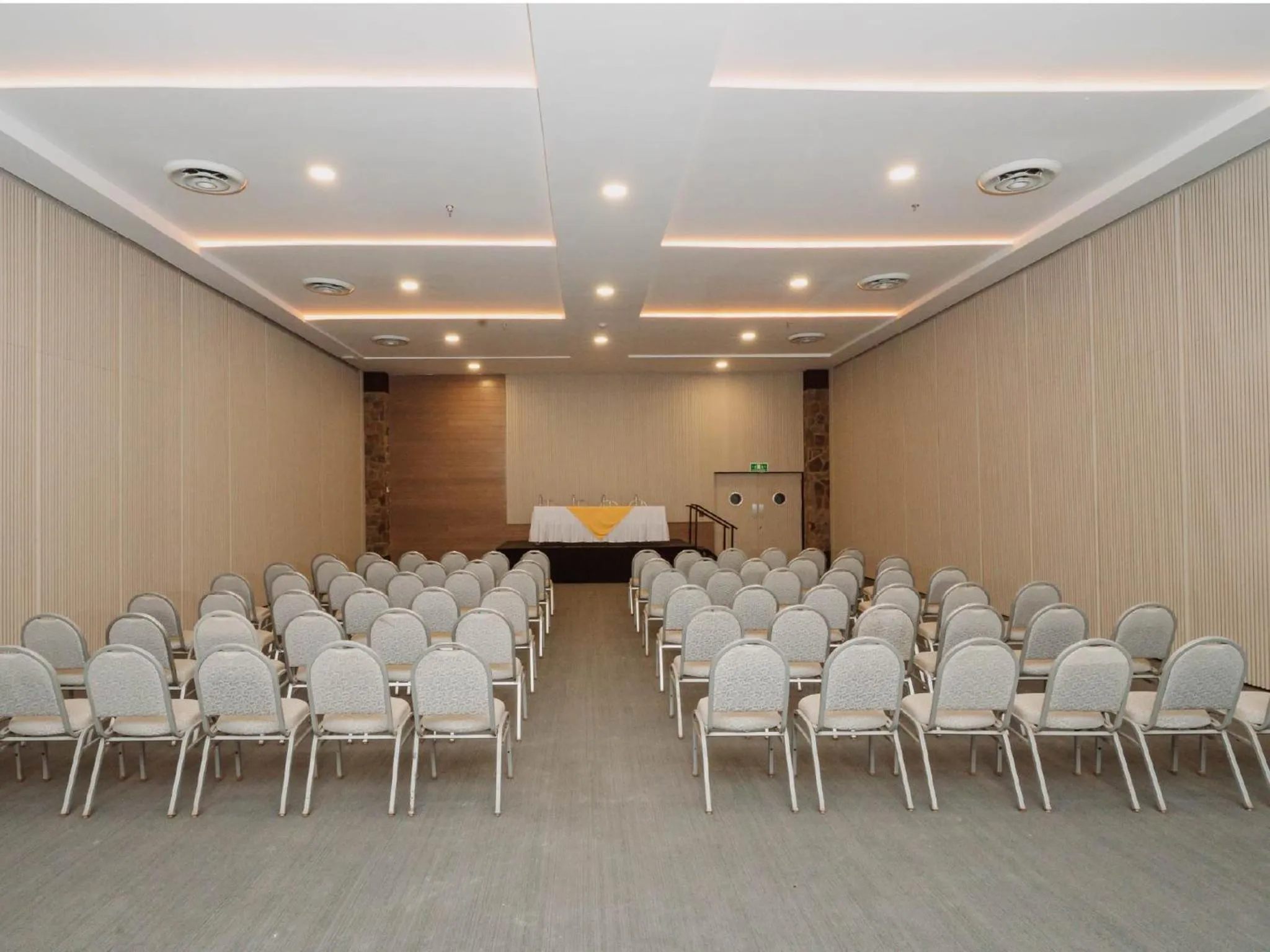 Living room in HS HOTSSON Hotel Acapulco