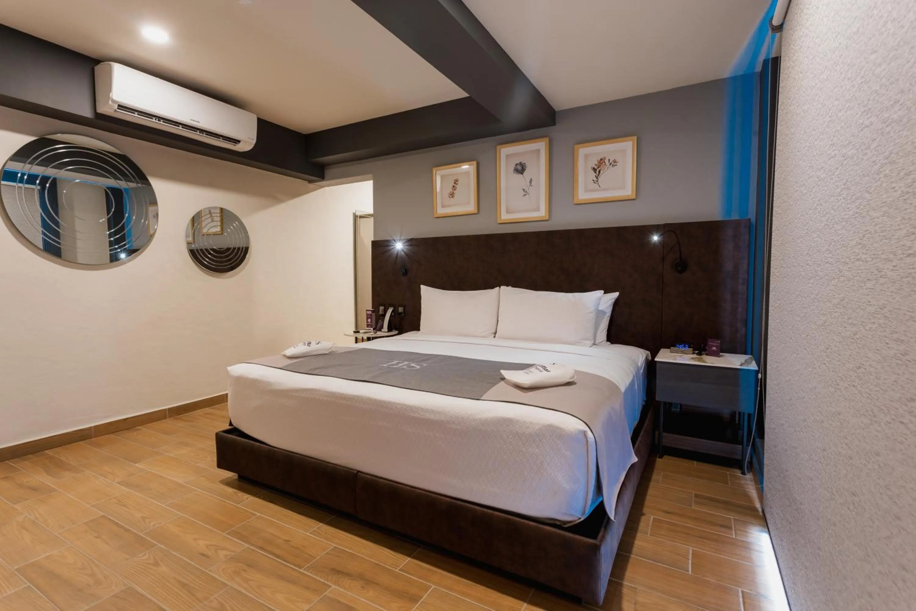 Bed in HS HOTSSON Hotel Acapulco