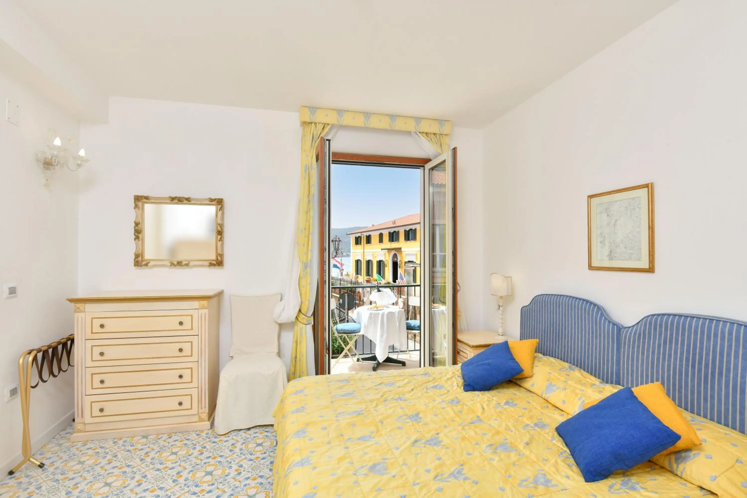 Bedroom, Bed in Hotel Villa Sirio