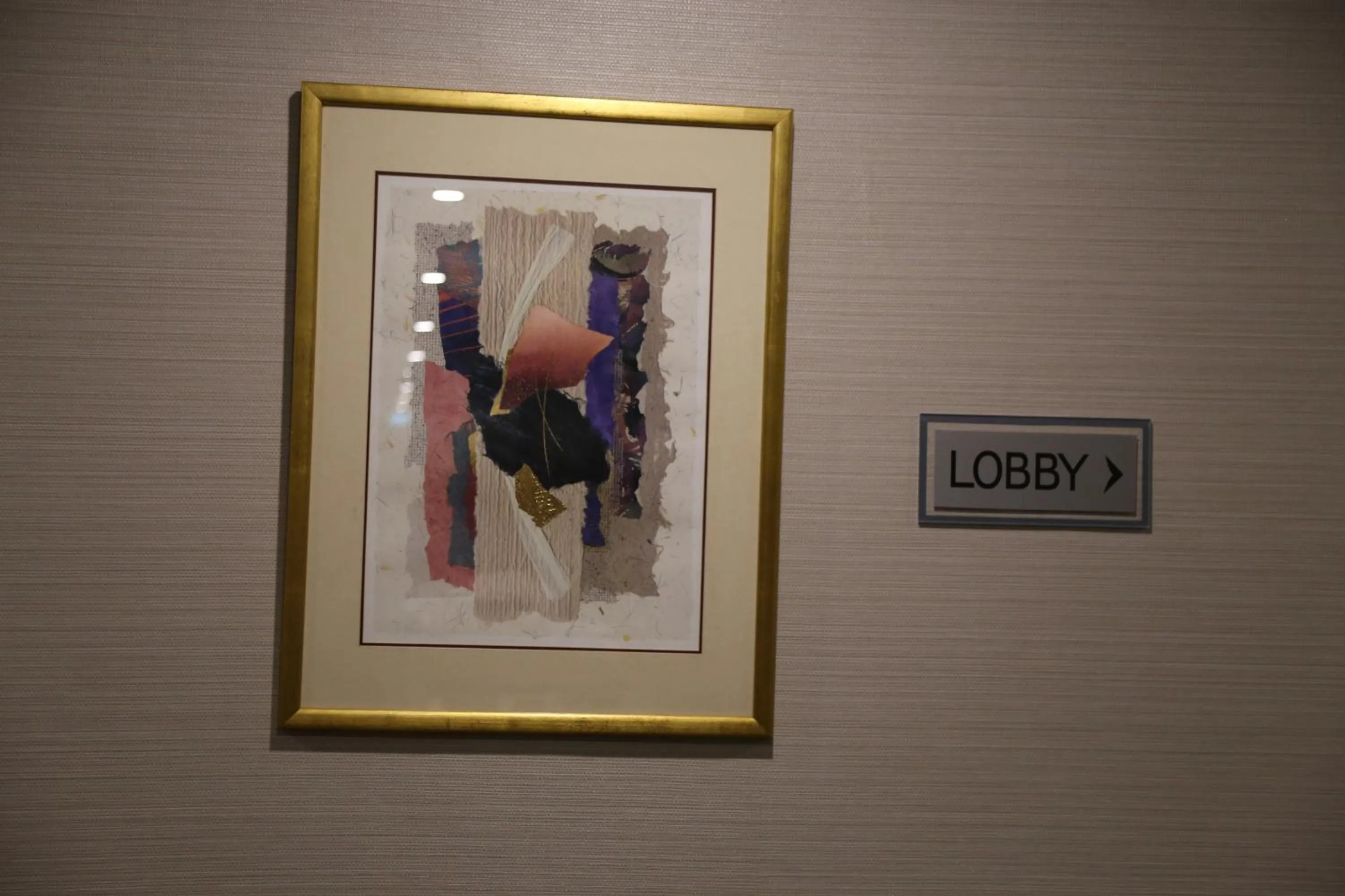 Decorative detail in Ambassador Transit Hotel - Terminal 2