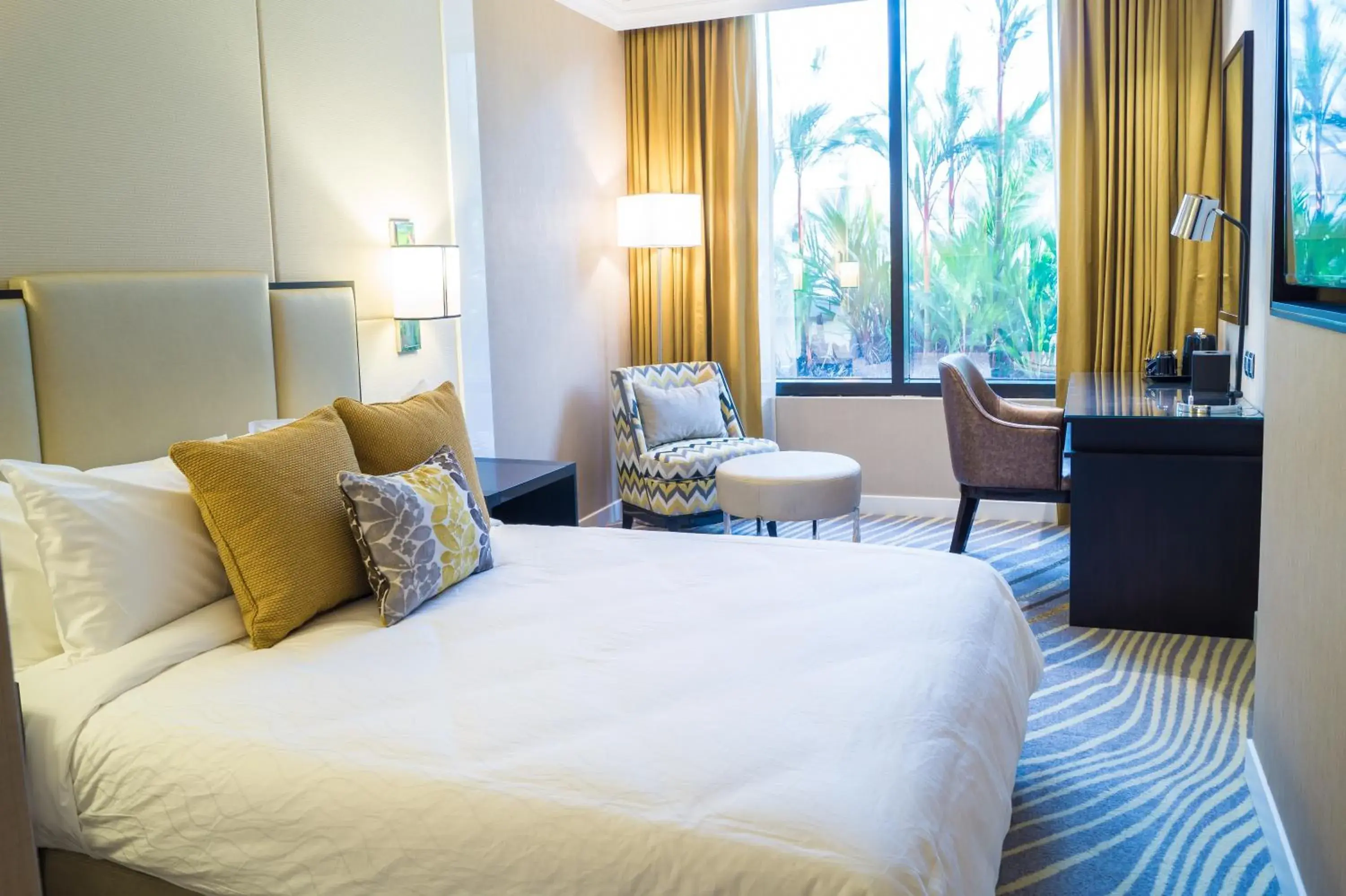 Single Room with Private Bathroom (12 Hours Usage) - single occupancy in Ambassador Transit Hotel - Terminal 2 Single Room with Private Bathroom (12 Hours Usage) - single occupancy in Ambassador Transit Hotel - Terminal 2