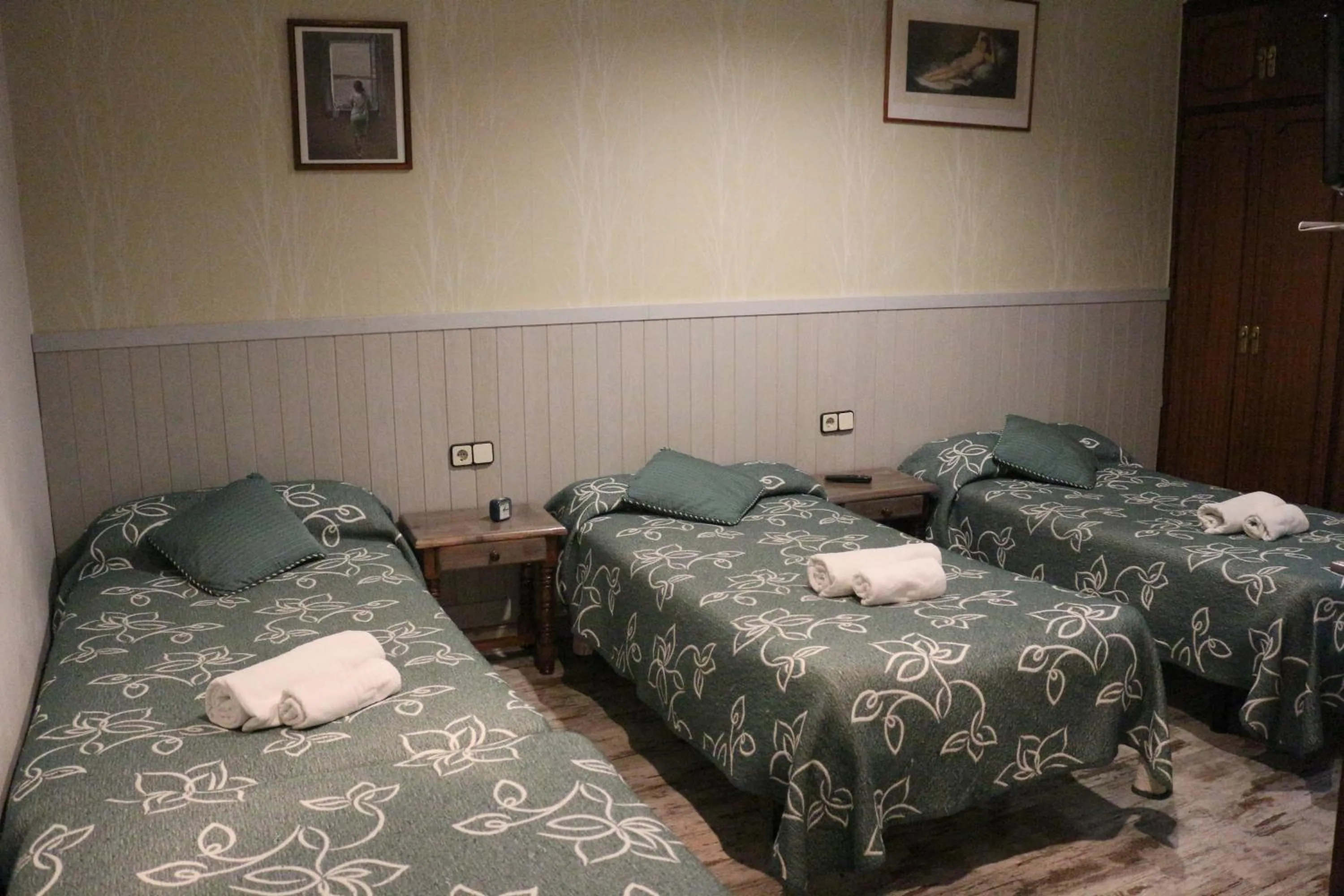 Photo of the whole room, Bed in Pensión San Isidro
