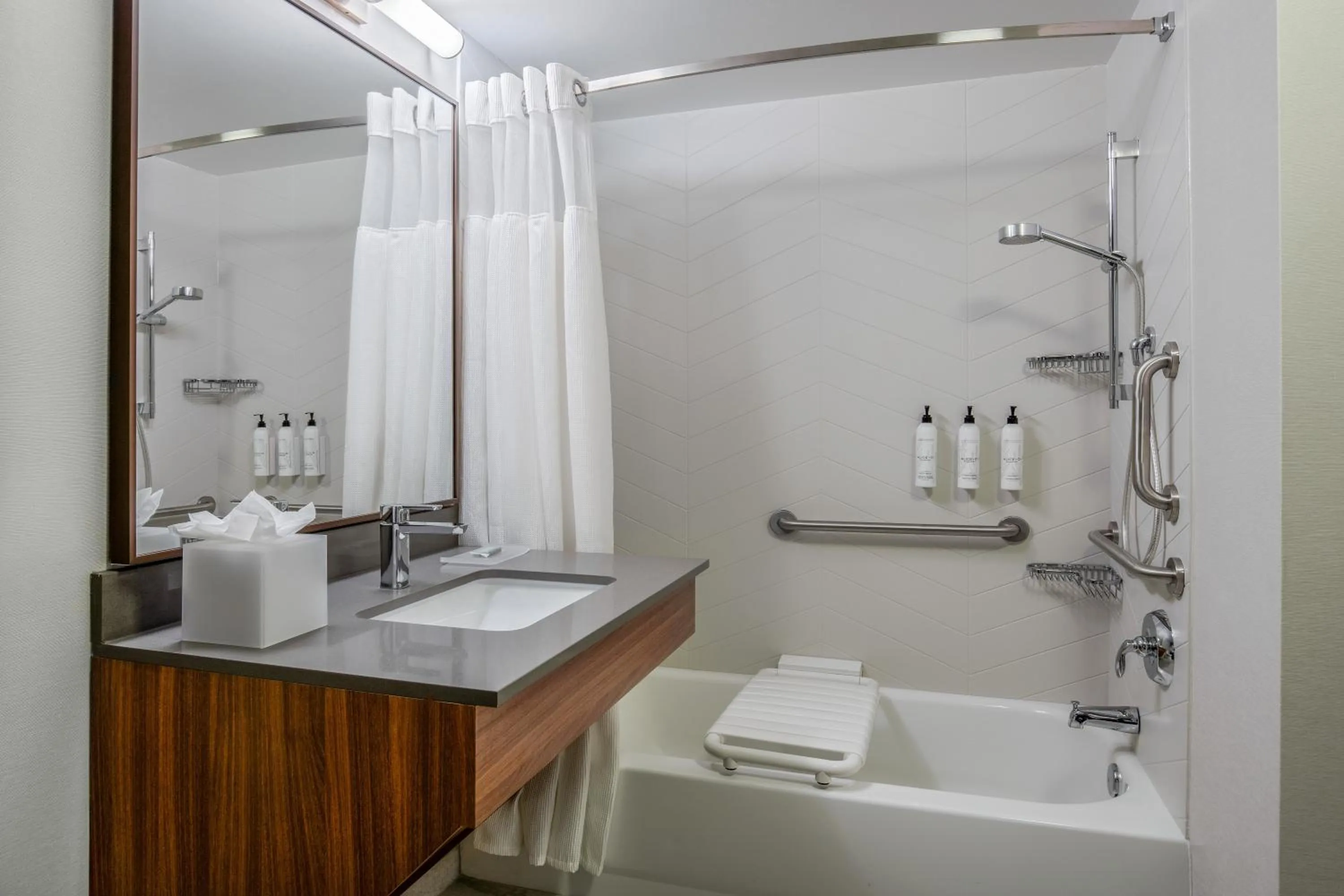 acessibility in Fairfield Inn & Suites by Marriott Brunswick Freeport