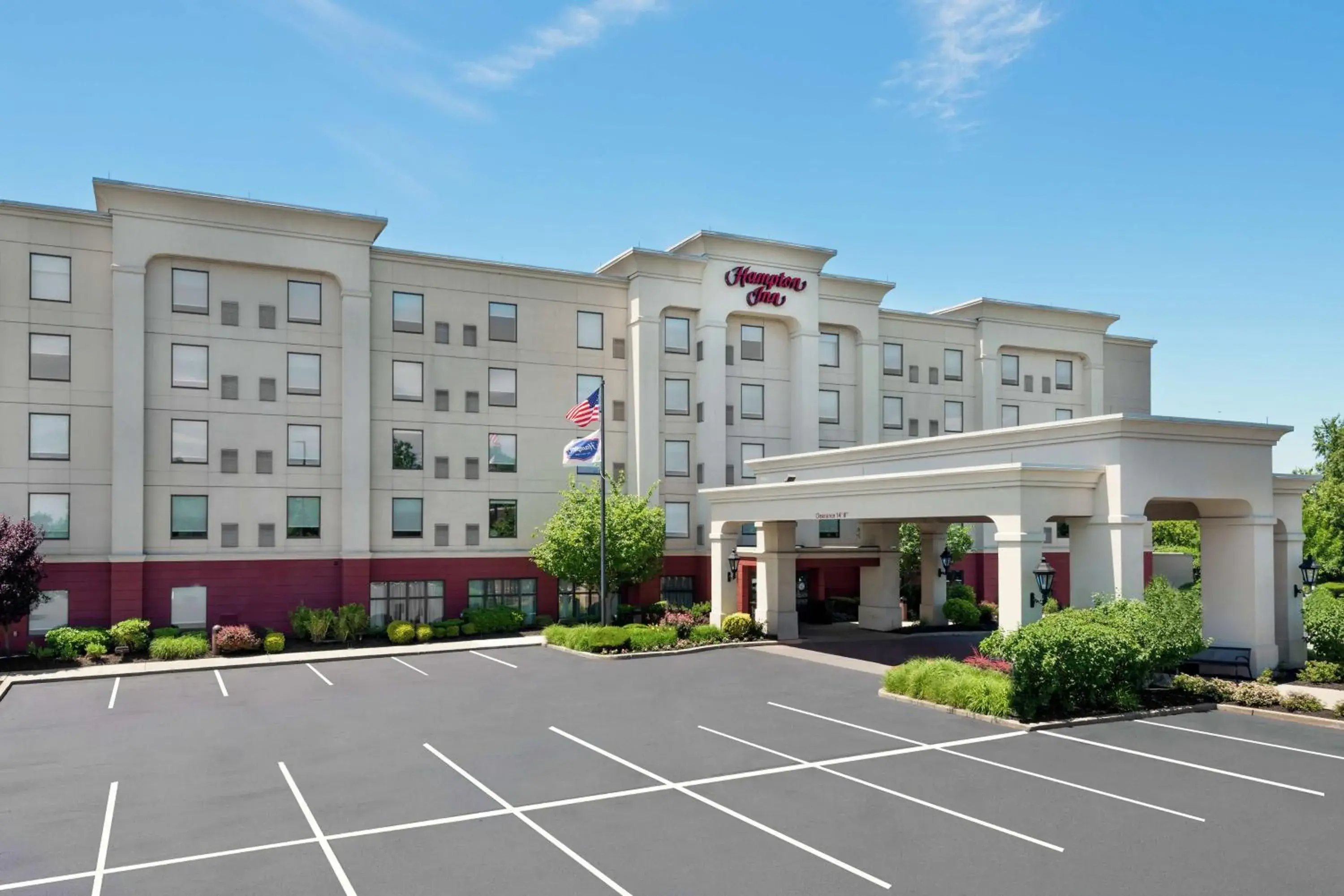 Property building in Hampton Inn South Plainfield-Piscataway Property building in Hampton Inn South Plainfield-Piscataway