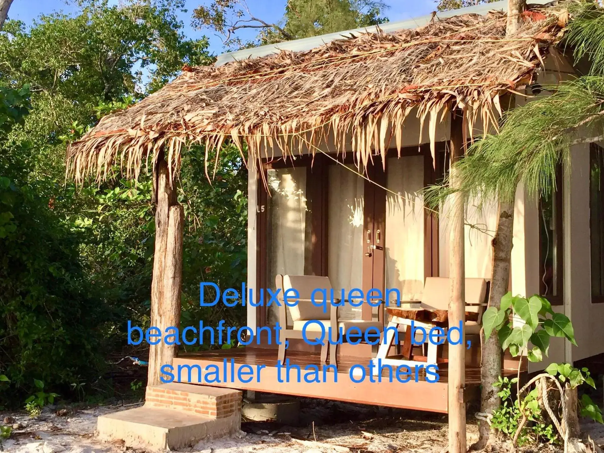 Deluxe Queen Room - Beach Front in La Ong Lay Deluxe Queen Room - Beach Front in La Ong Lay