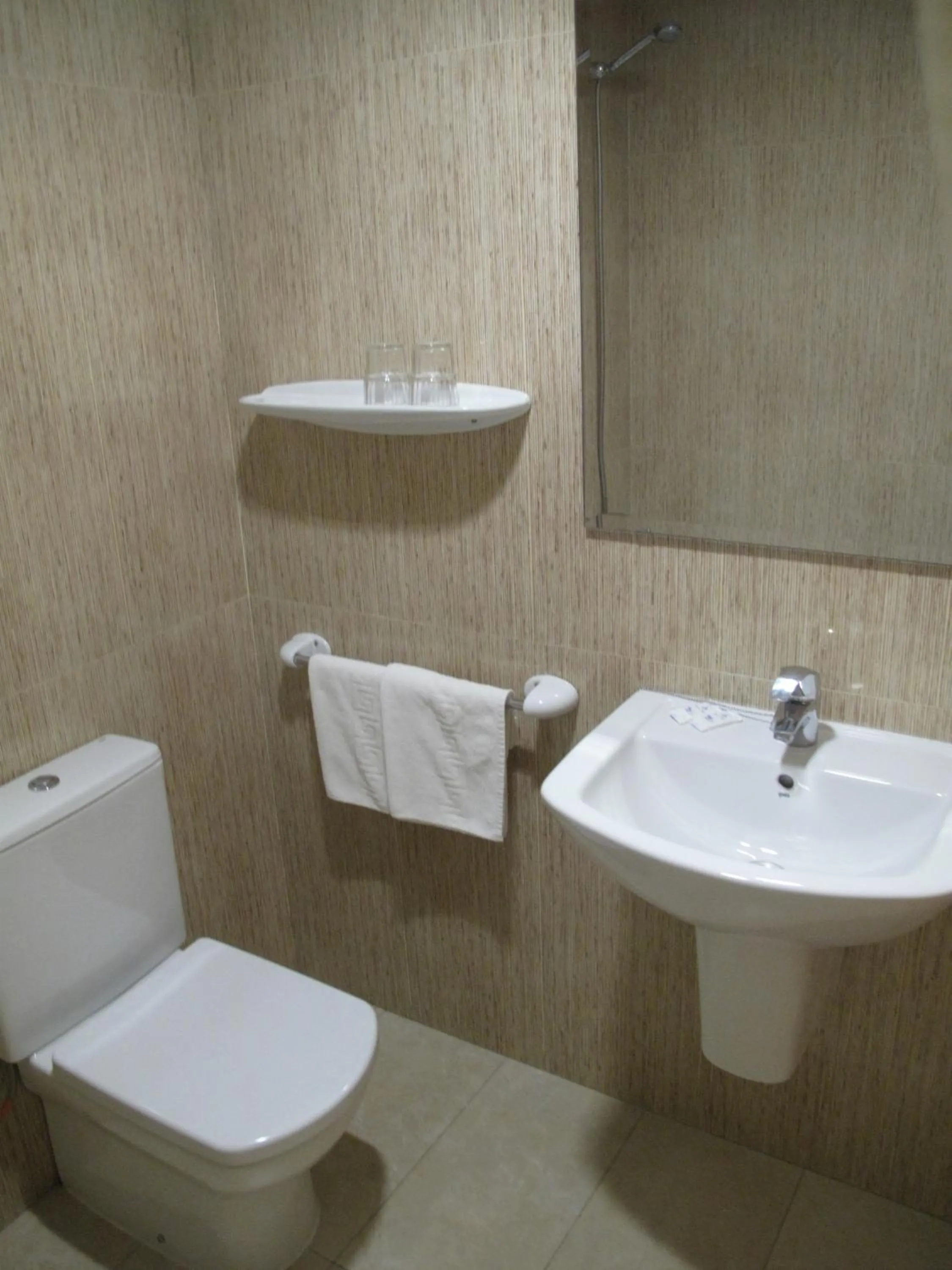 Bathroom in Hotel Reymar Playa